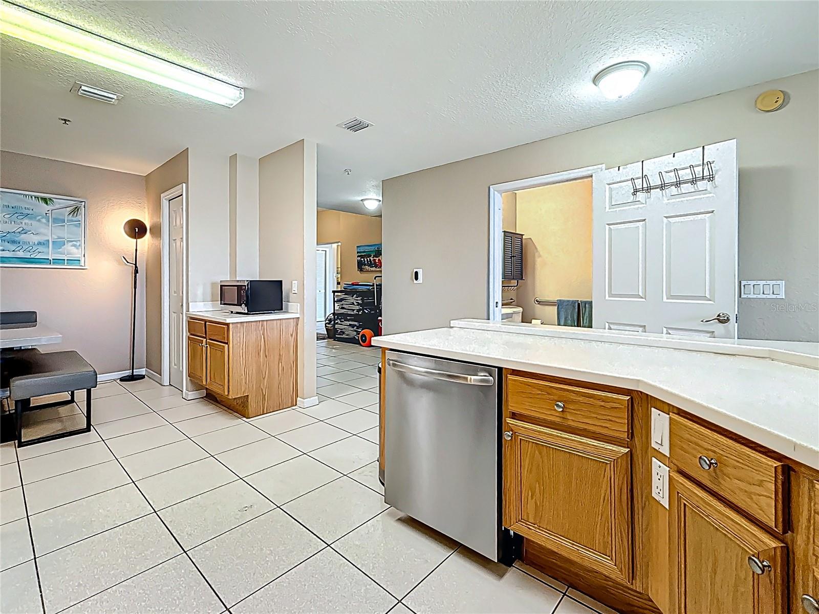 Image 17 of 54 For 13999 Gulf Boulevard 501