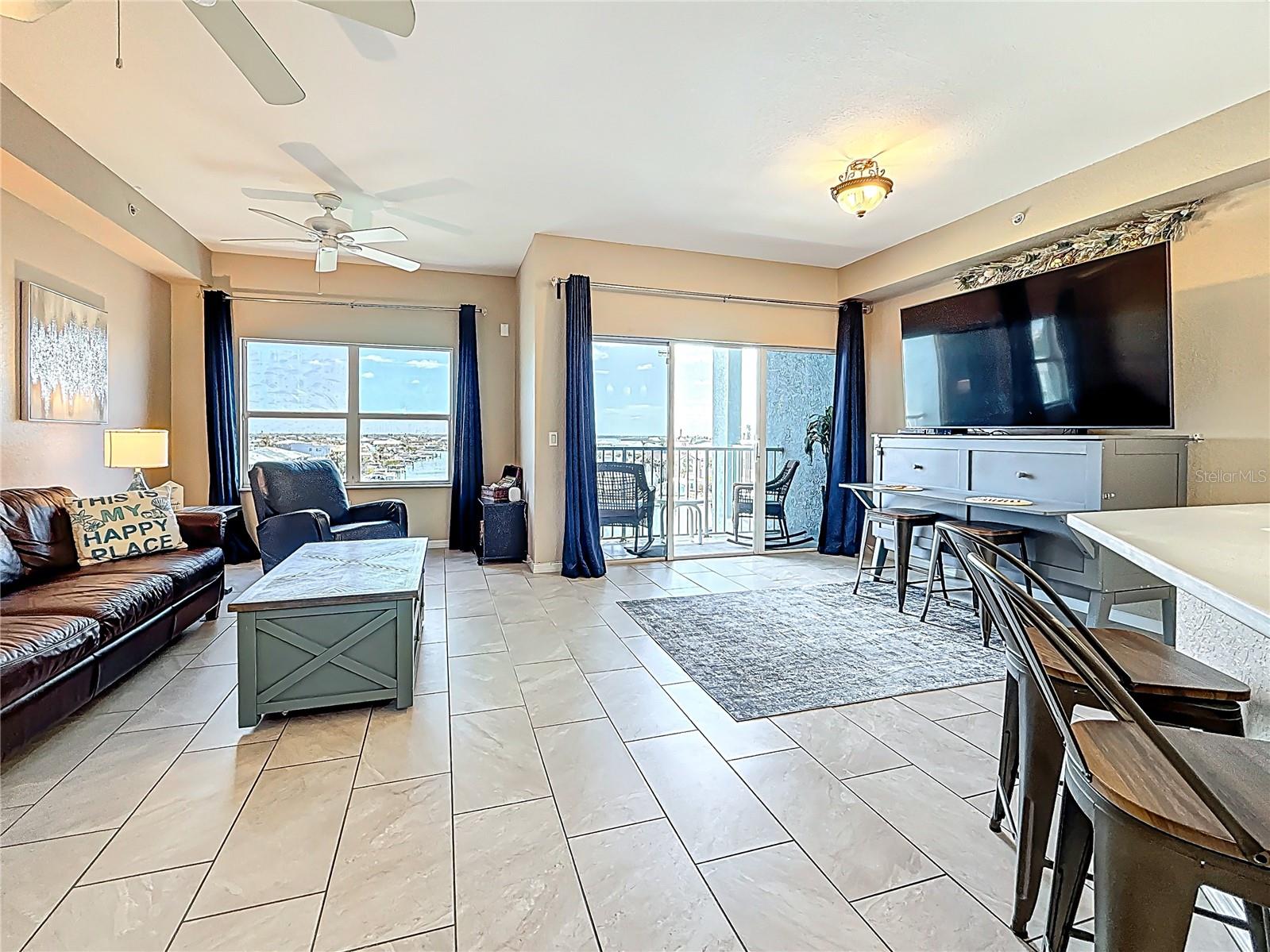 Image 20 of 54 For 13999 Gulf Boulevard 501