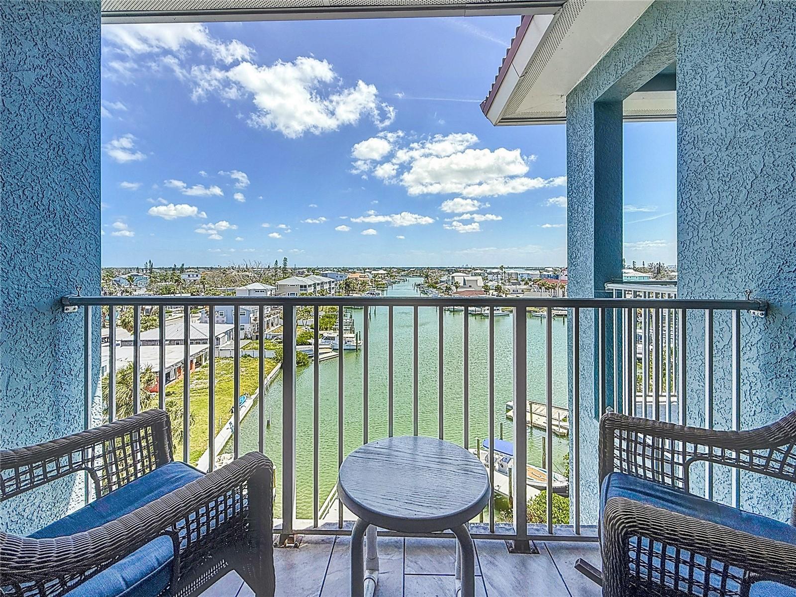 Image 24 of 54 For 13999 Gulf Boulevard 501