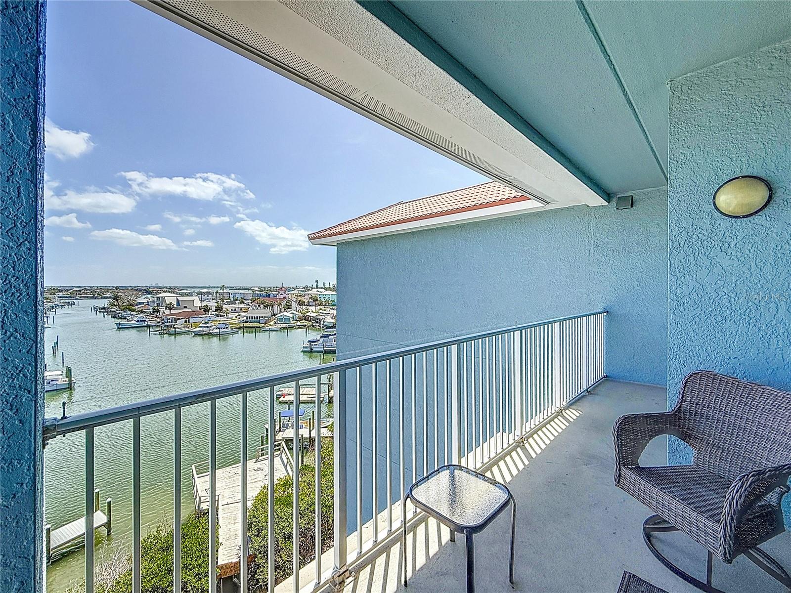 Image 30 of 54 For 13999 Gulf Boulevard 501