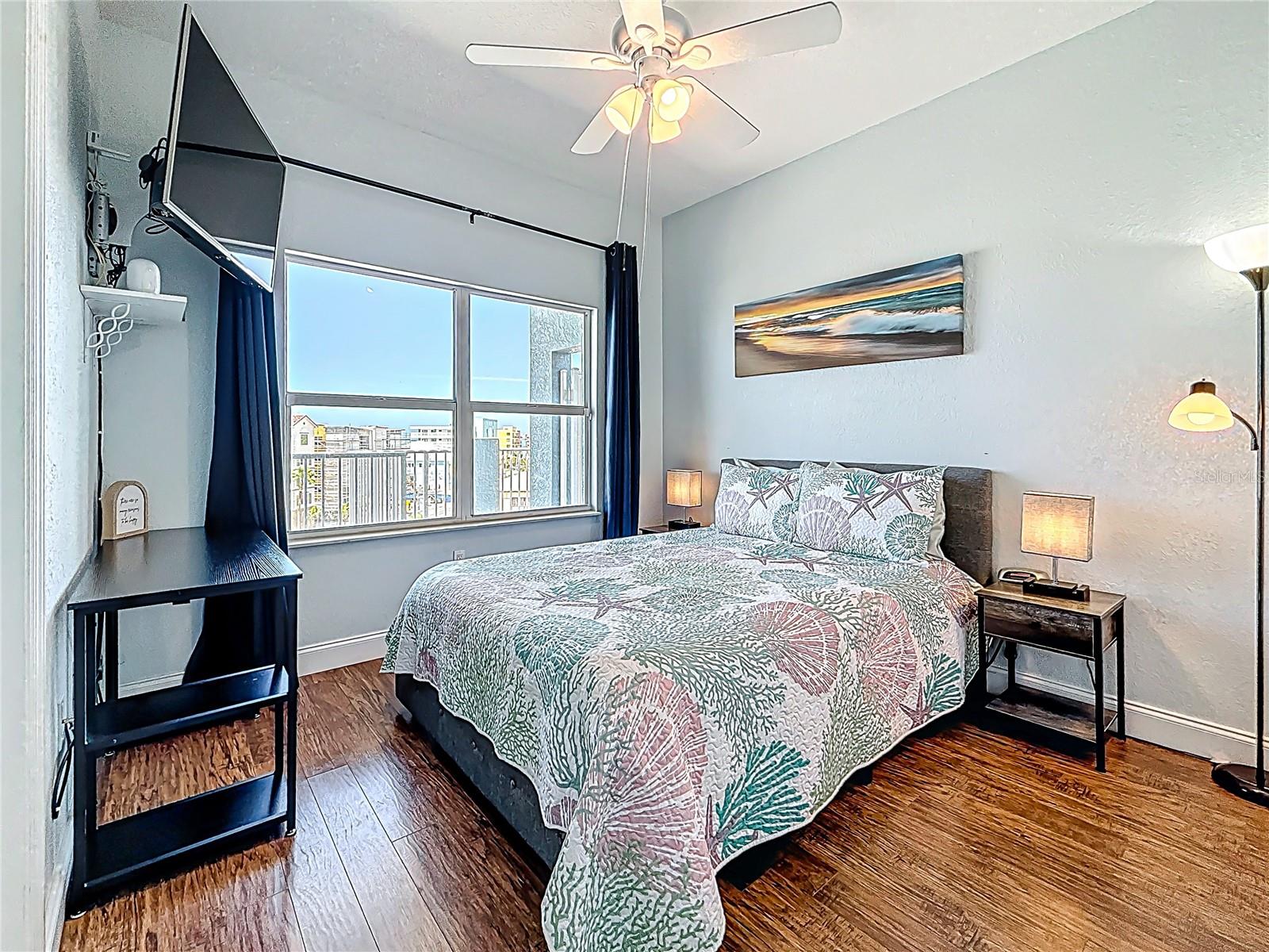 Image 37 of 54 For 13999 Gulf Boulevard 501