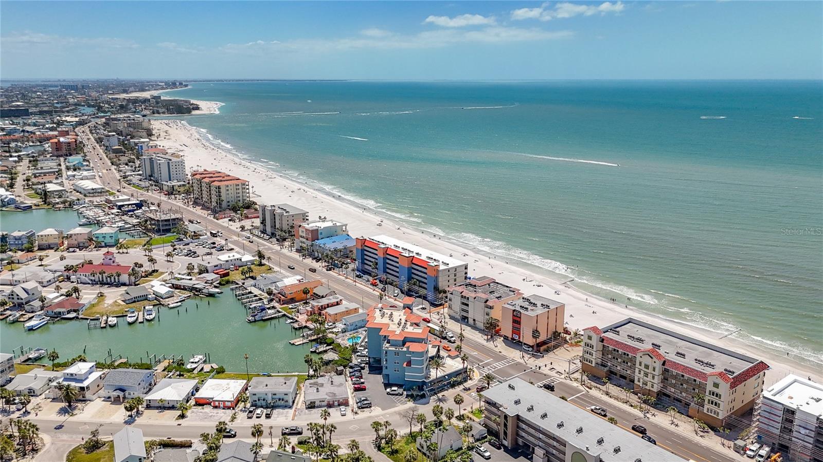 Image 4 of 54 For 13999 Gulf Boulevard 501