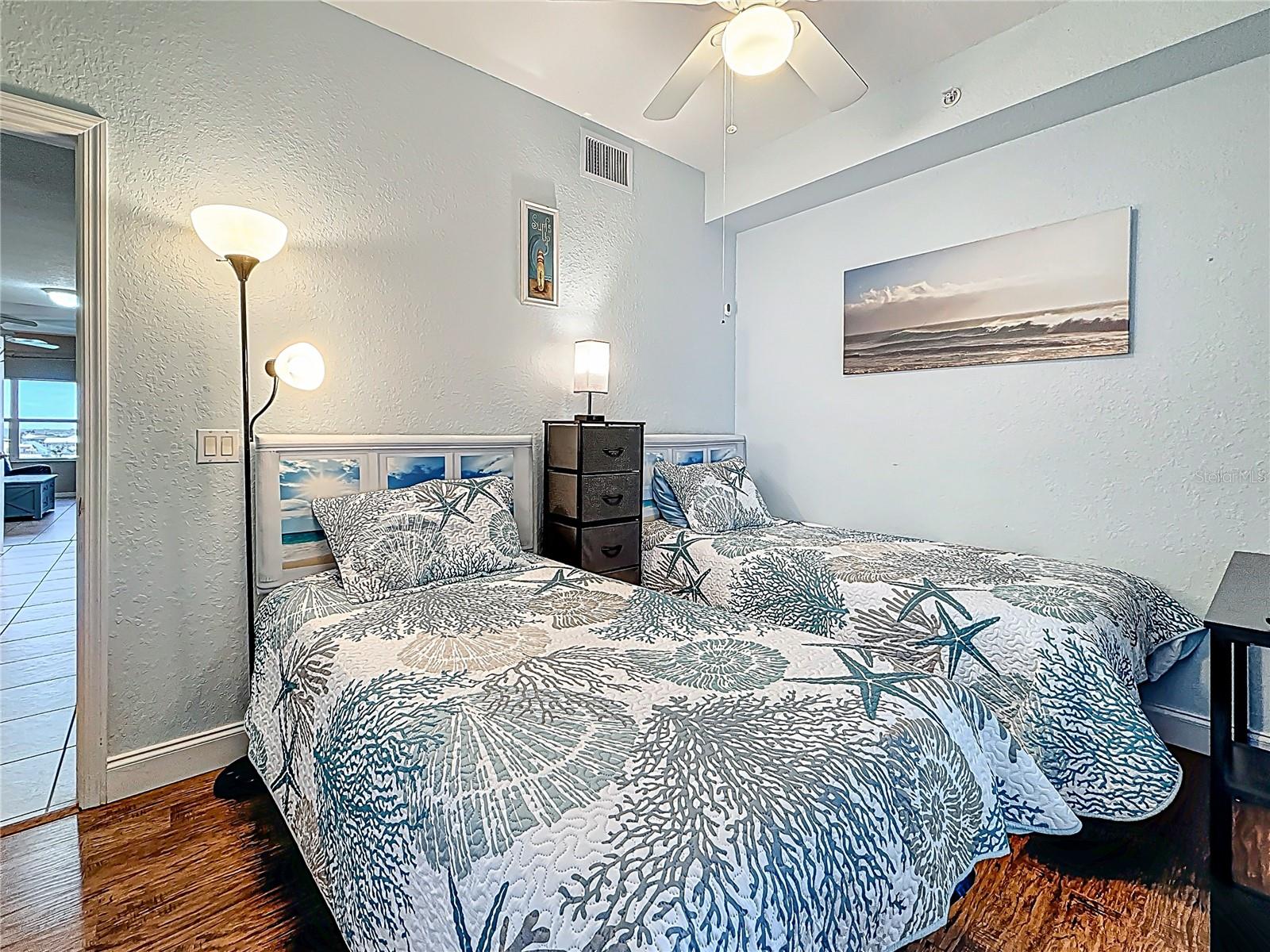 Image 42 of 54 For 13999 Gulf Boulevard 501