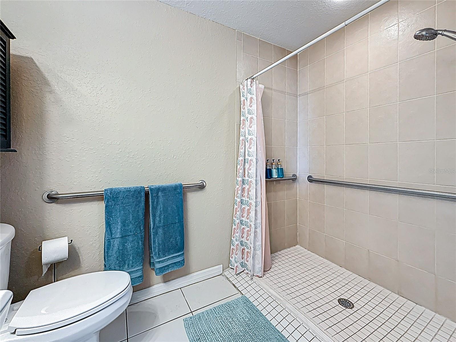 Image 44 of 54 For 13999 Gulf Boulevard 501
