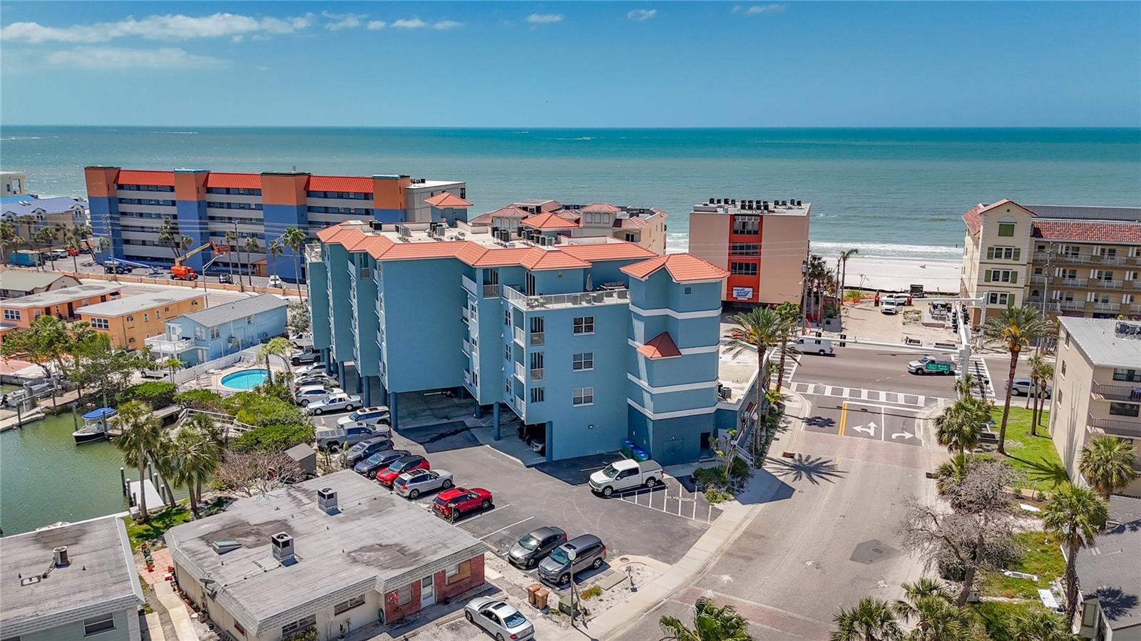 Image 52 of 54 For 13999 Gulf Boulevard 501