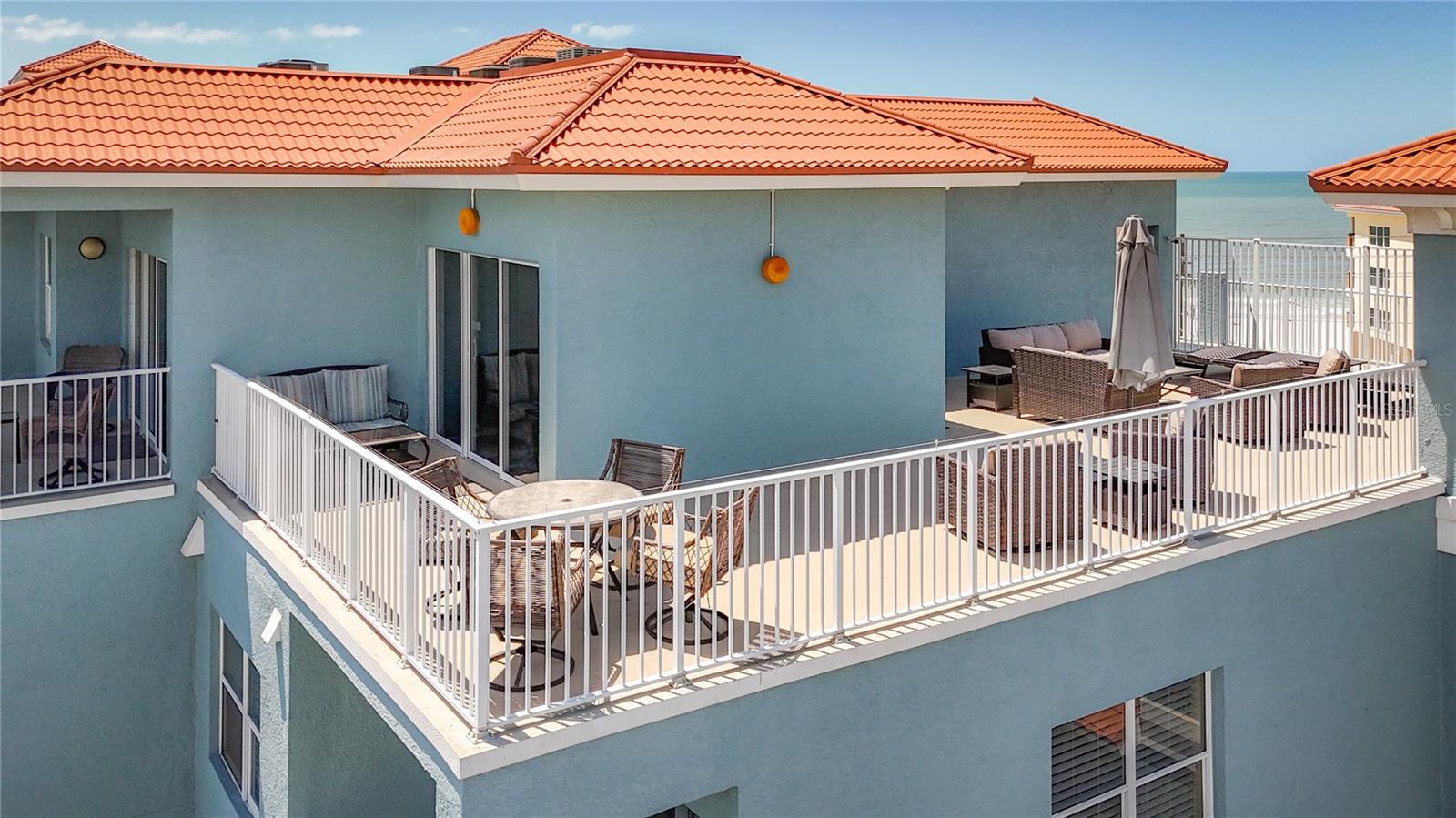 Image 7 of 54 For 13999 Gulf Boulevard 501