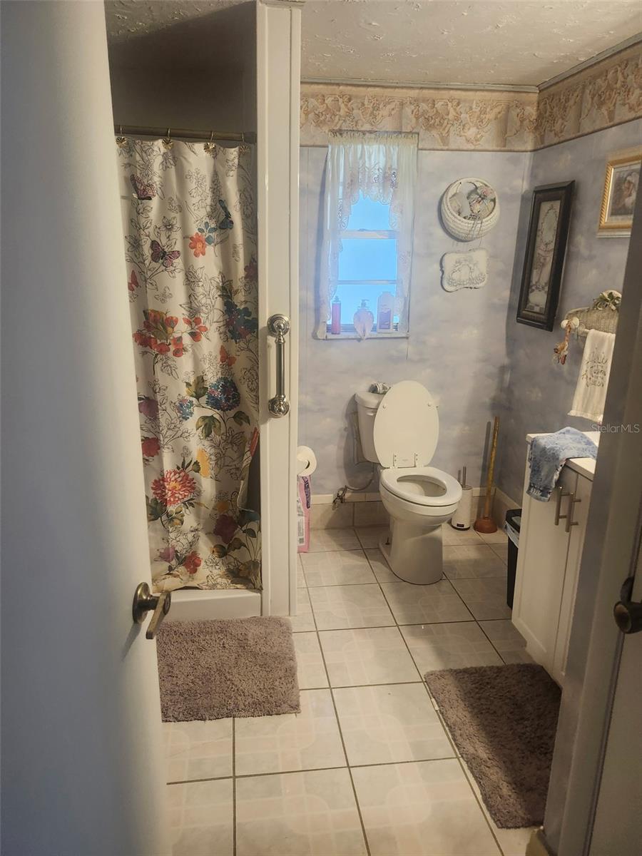 Image 4 of 21 For 9481 Patrick Street