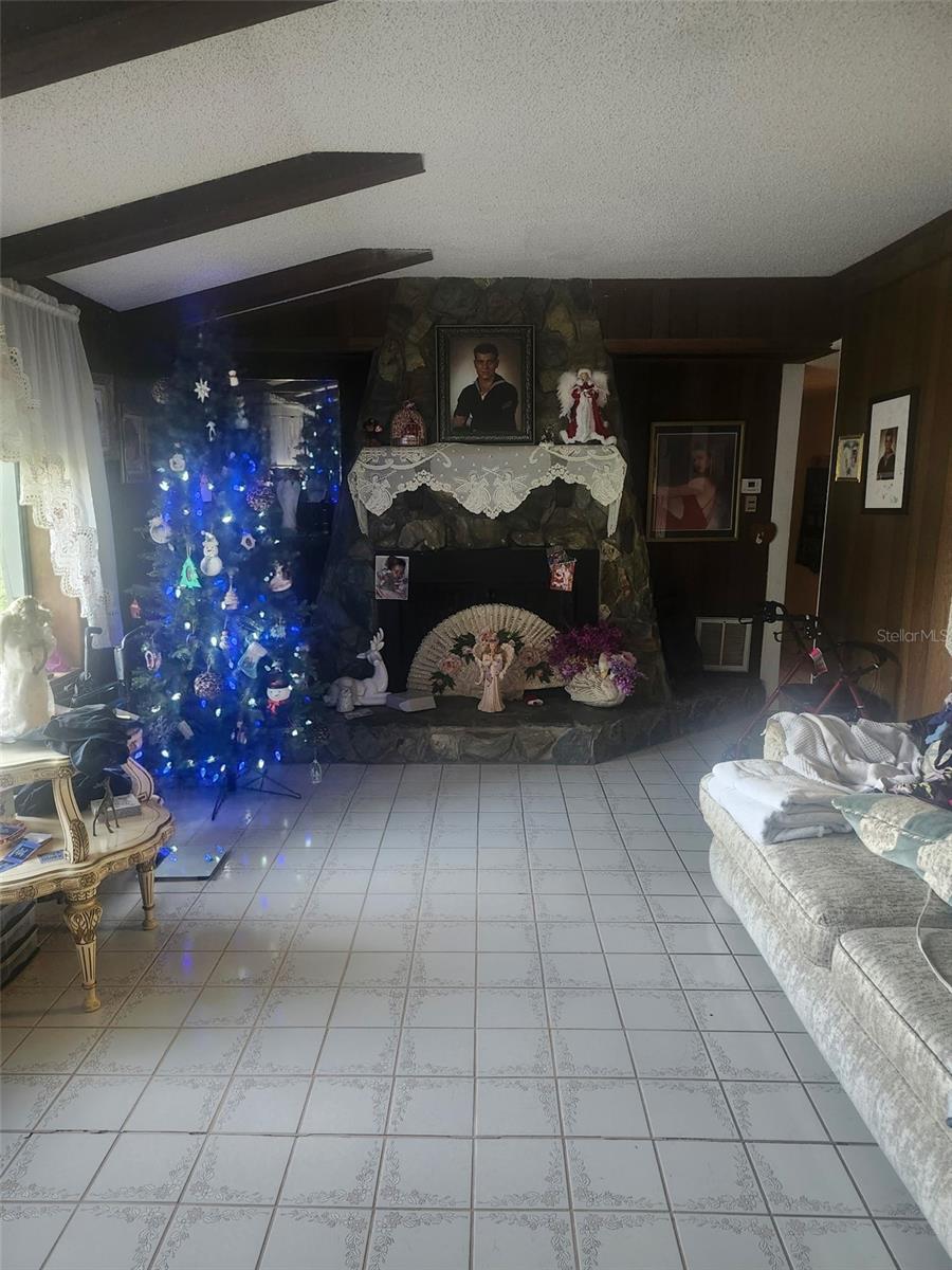 Image 6 of 21 For 9481 Patrick Street