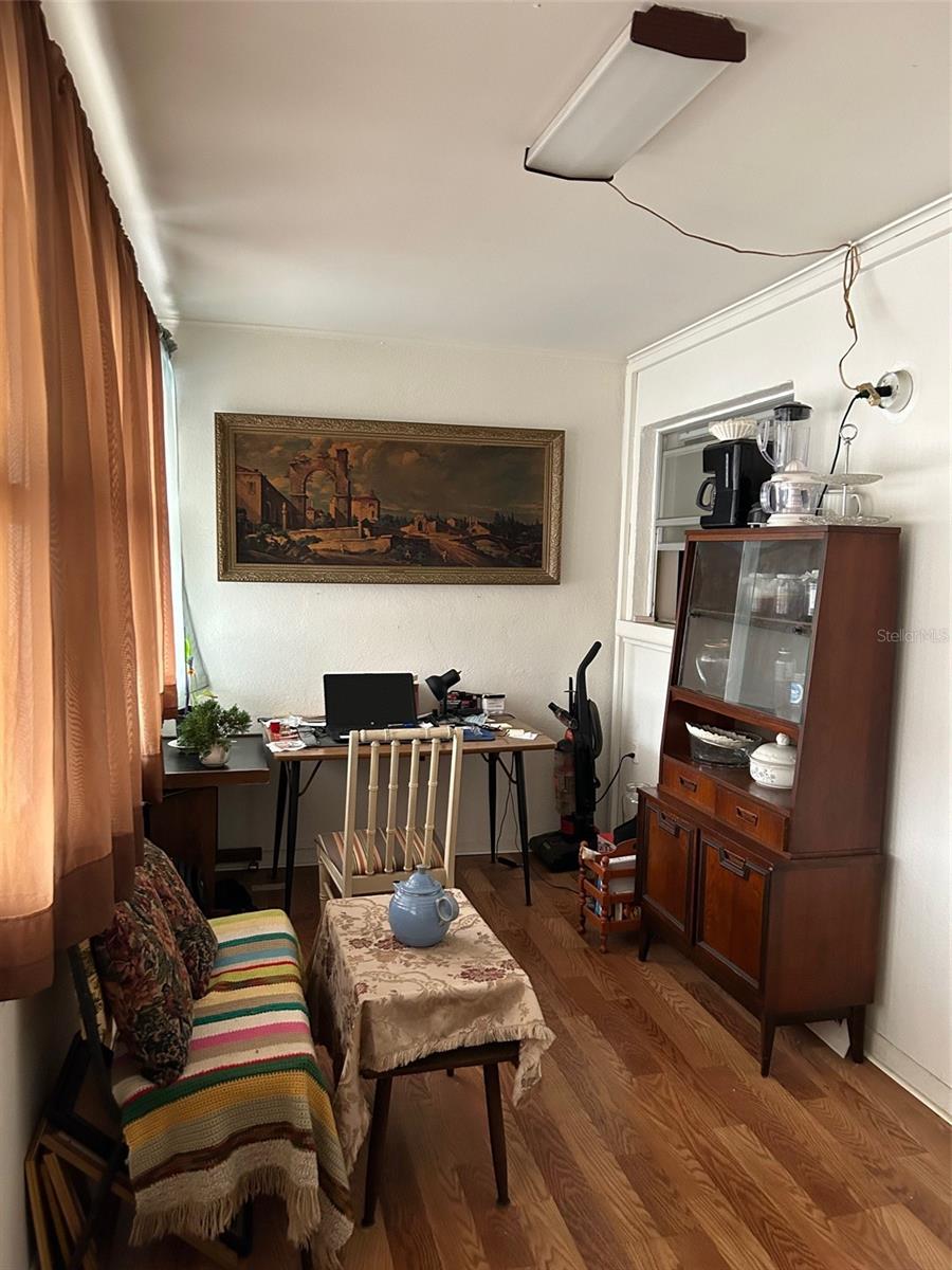 Image 13 of 50 For 5940 21st Street N 11