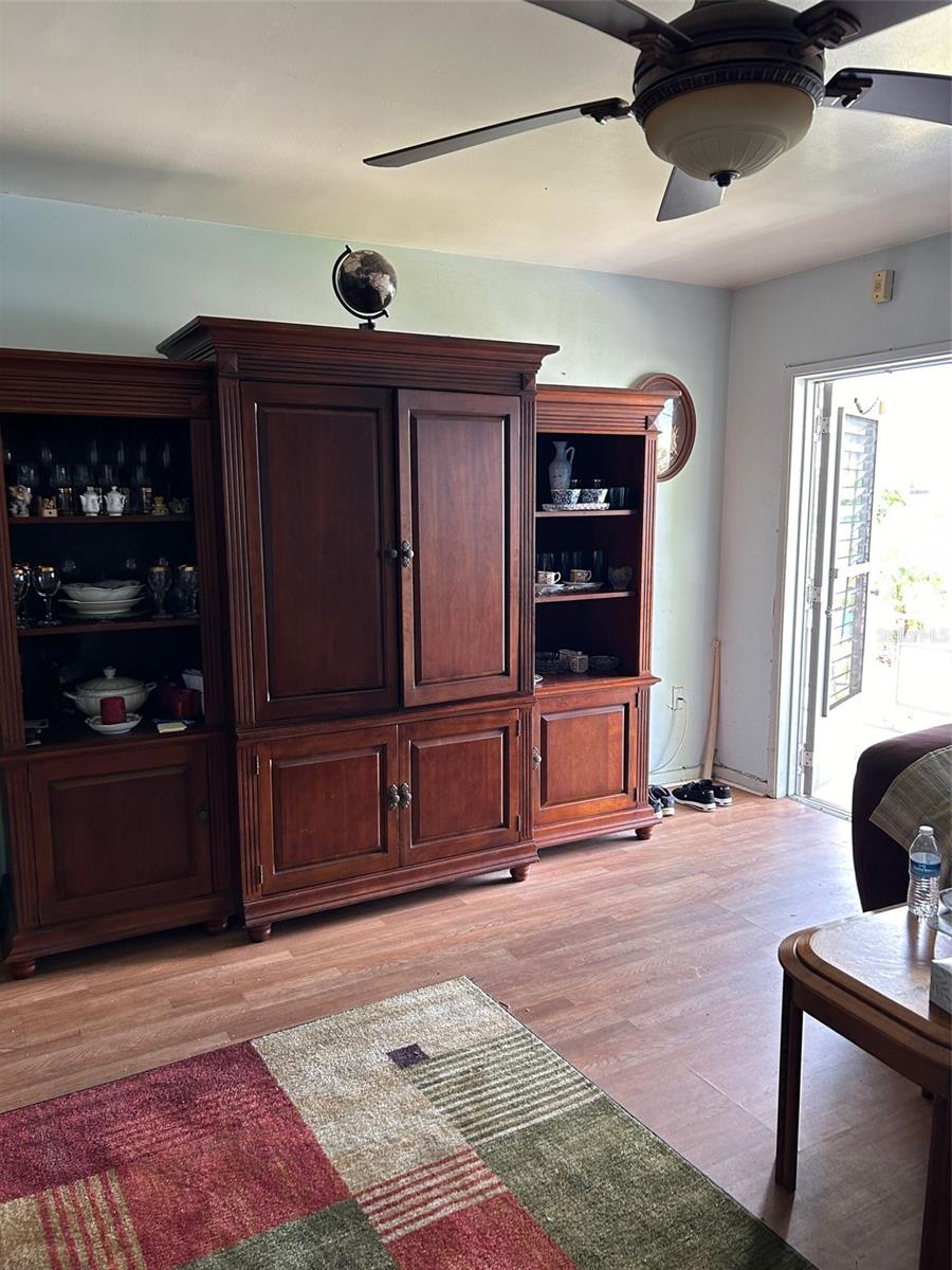 Image 14 of 50 For 5940 21st Street N 11