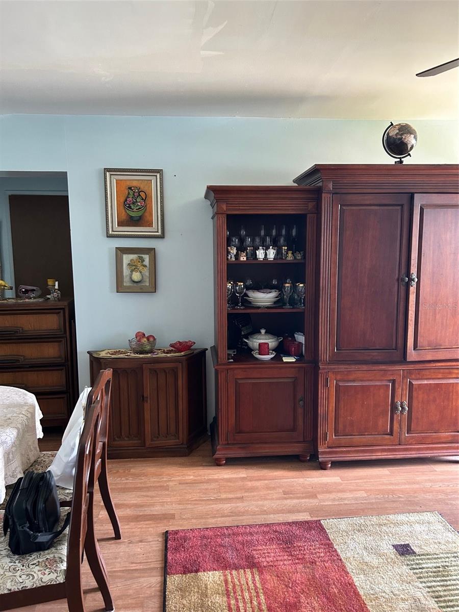 Image 15 of 50 For 5940 21st Street N 11