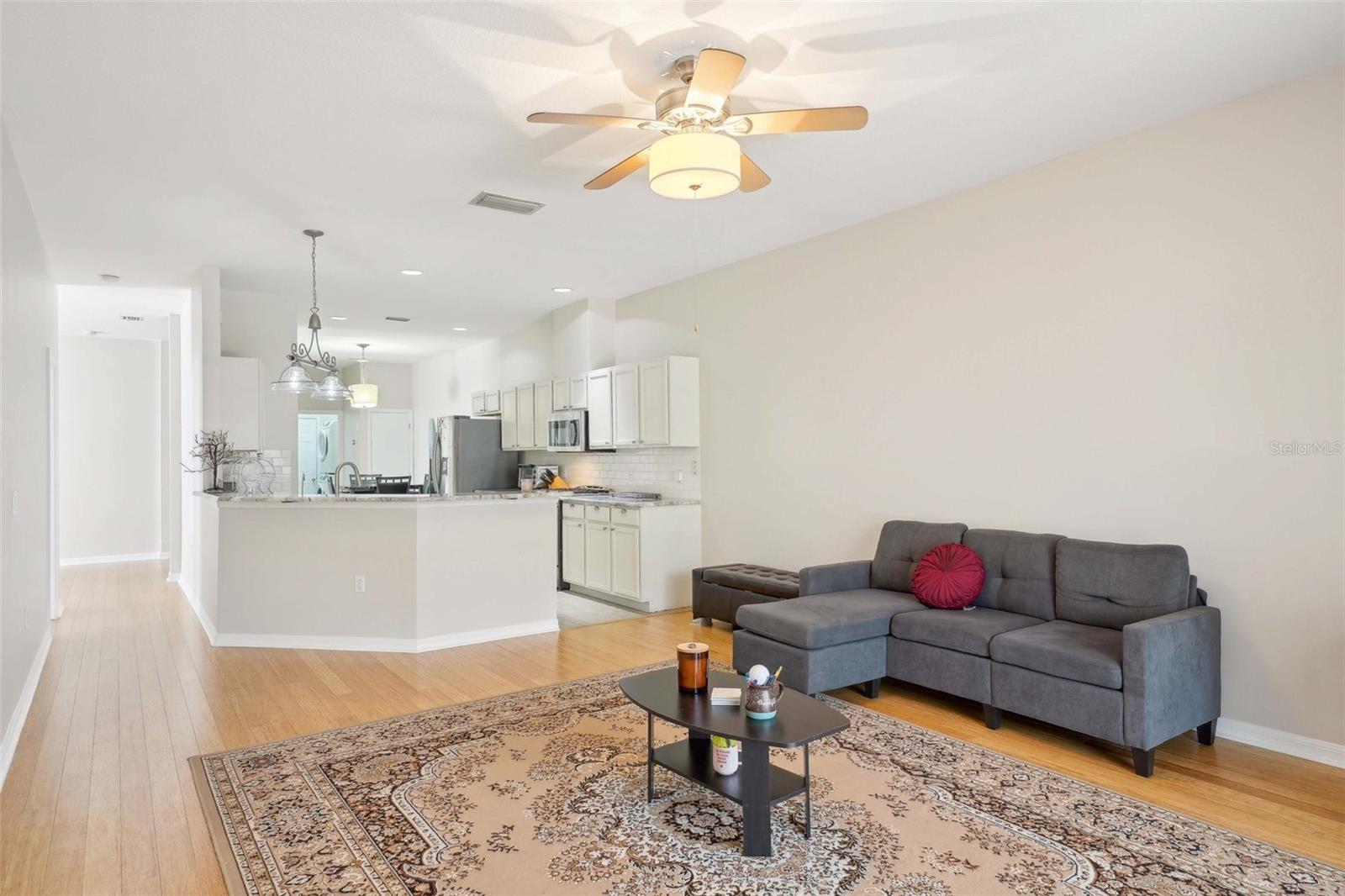 Listing photo id 8 for 10260 Devonshire Lake Drive