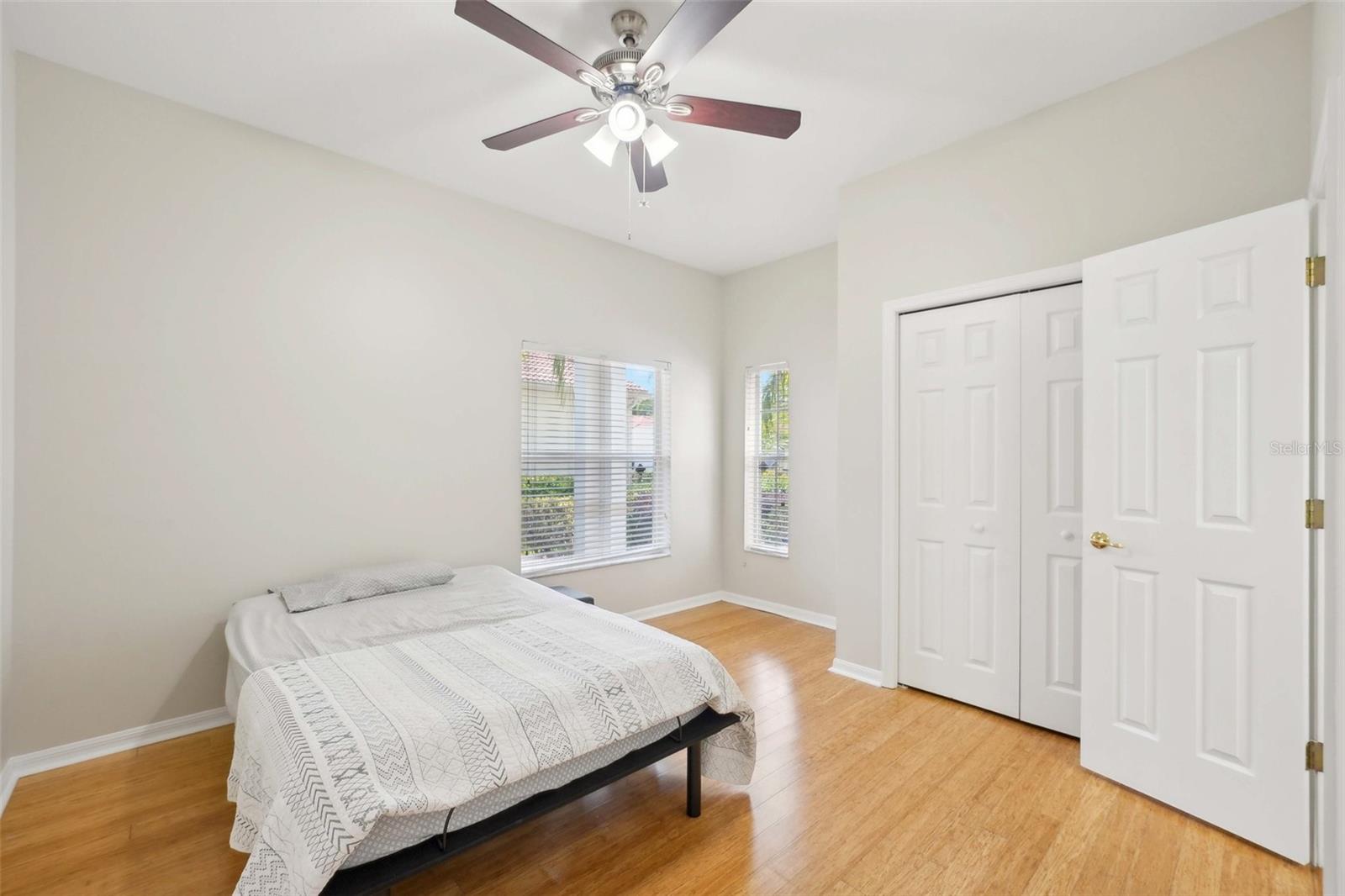 Listing photo id 14 for 10260 Devonshire Lake Drive