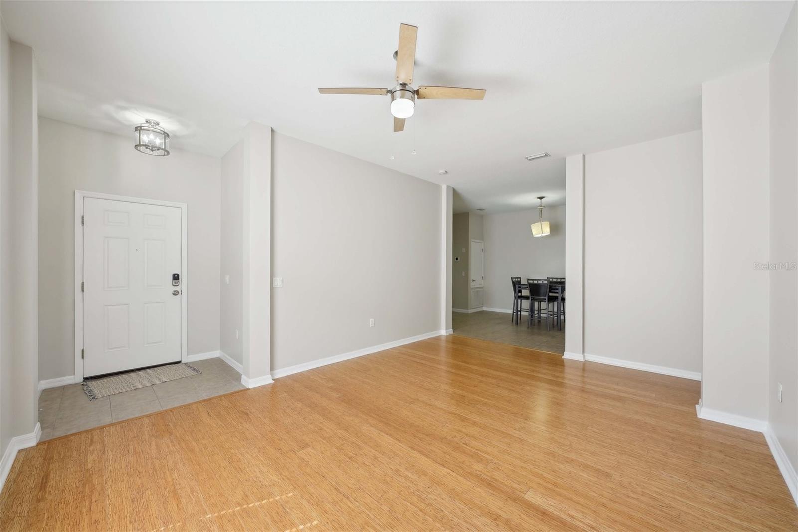 Listing photo id 0 for 10260 Devonshire Lake Drive