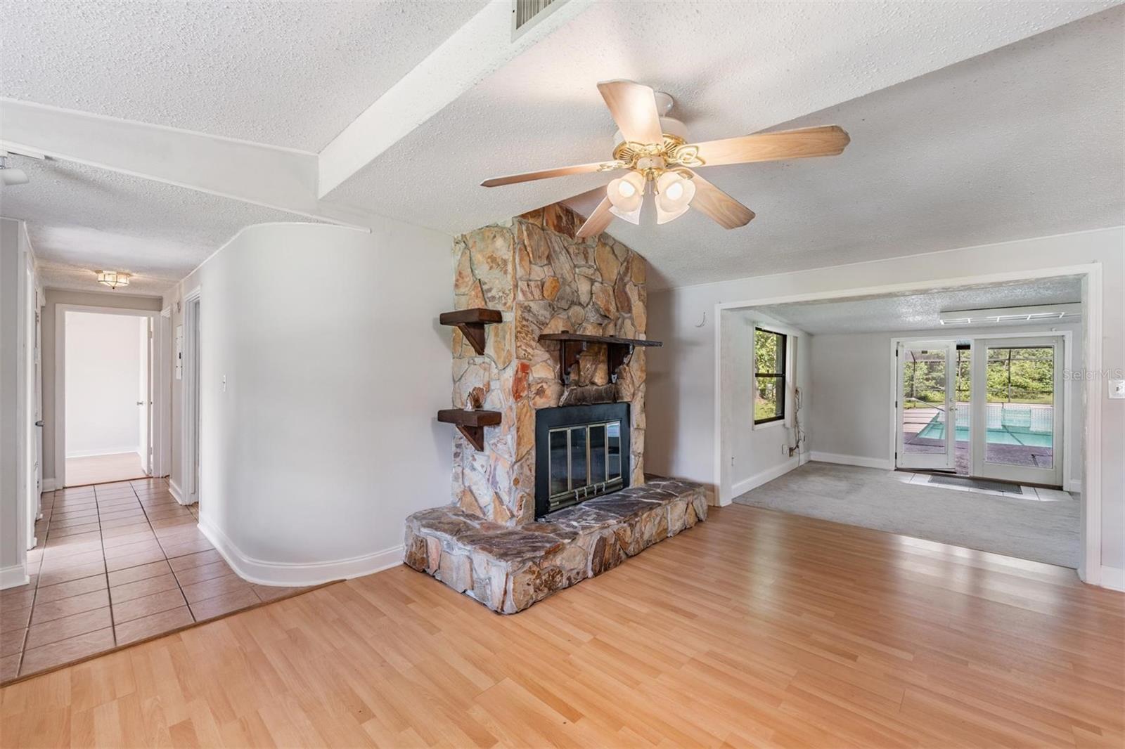 Image 17 of 35 For 15808 Willowdale Road