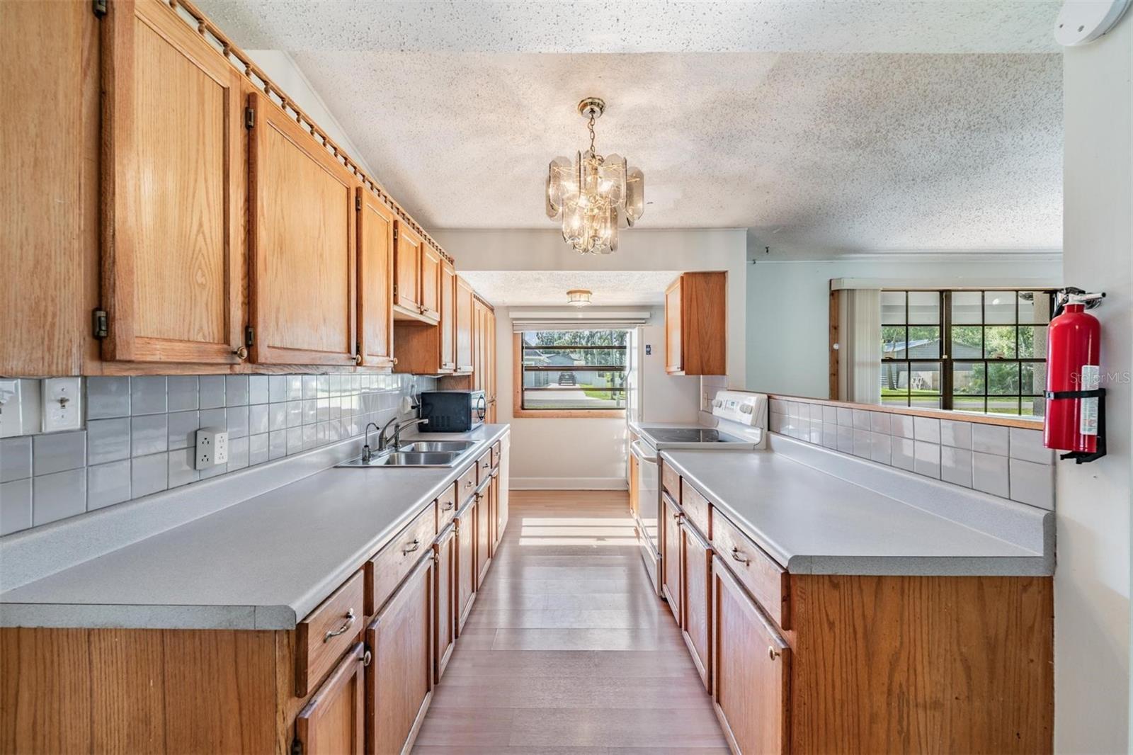 Image 18 of 35 For 15808 Willowdale Road