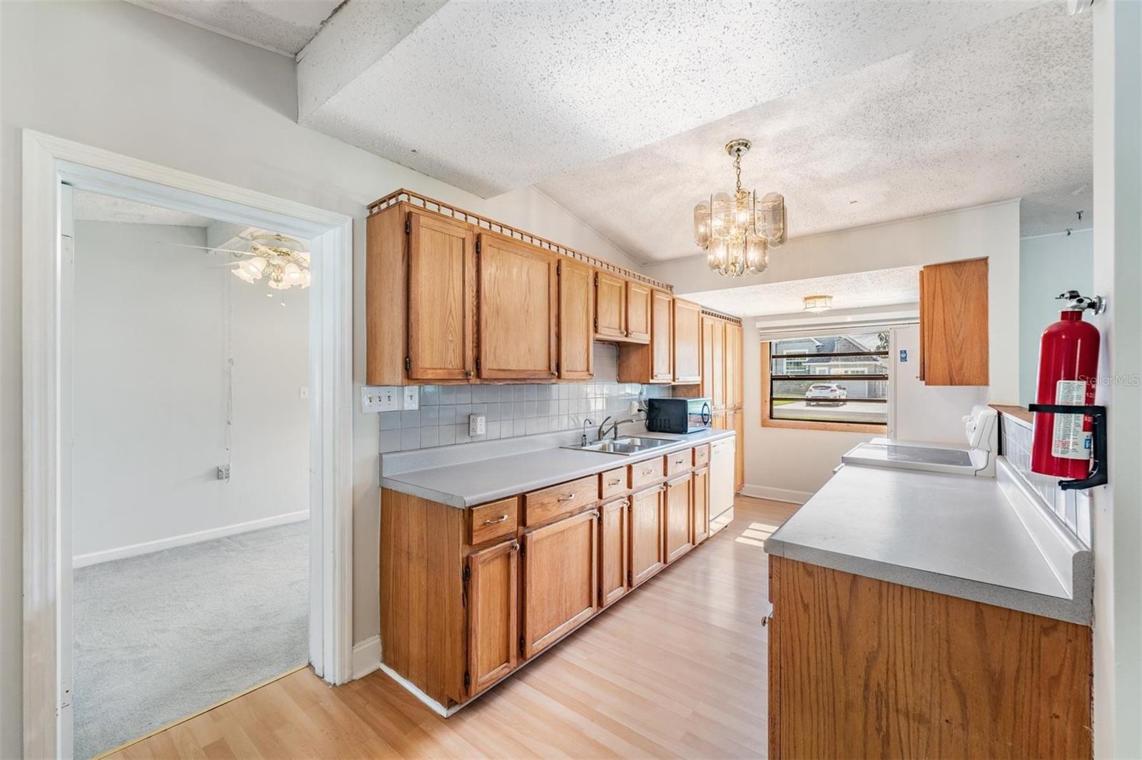 Image 22 of 35 For 15808 Willowdale Road