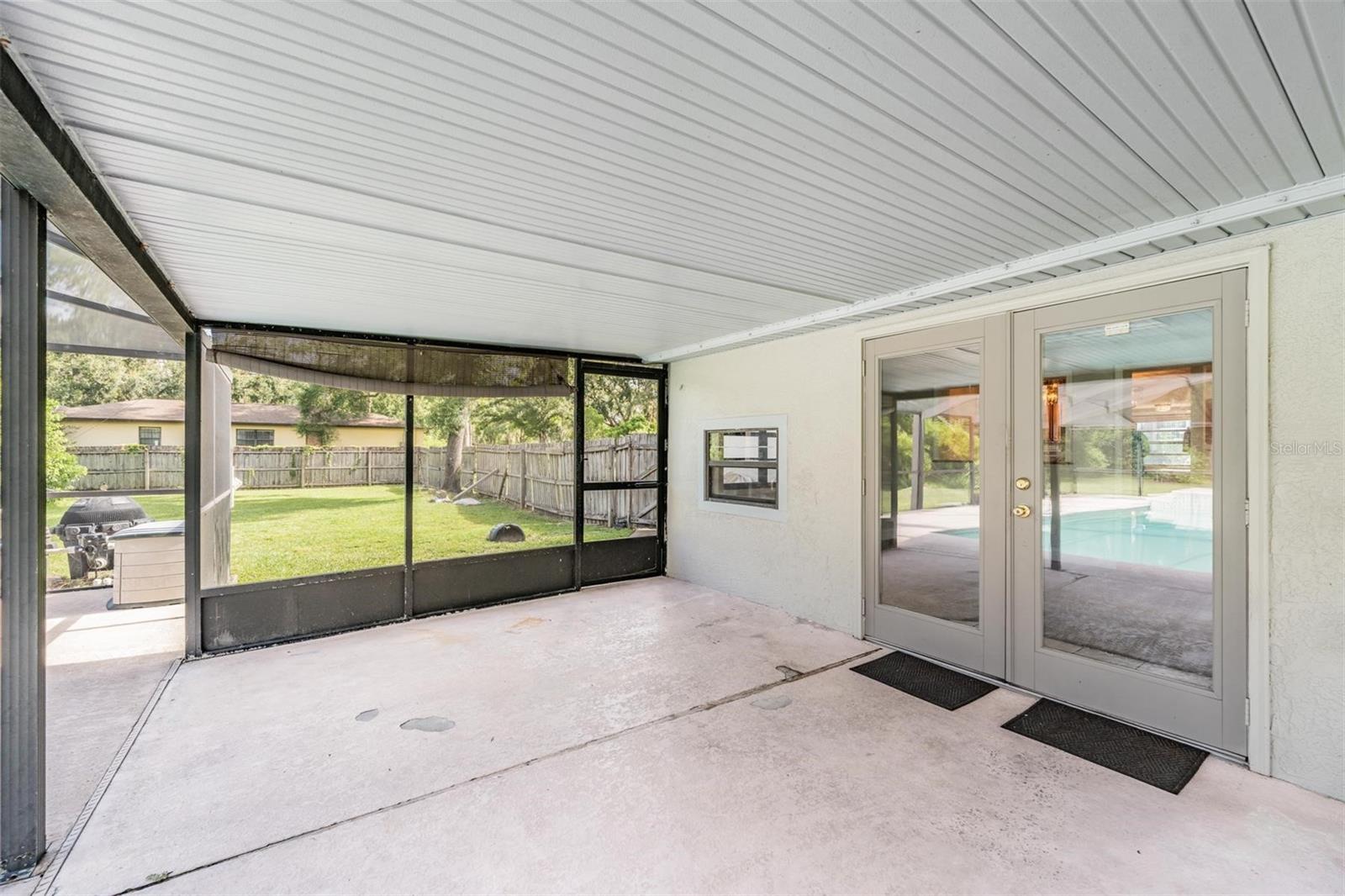 Image 5 of 35 For 15808 Willowdale Road