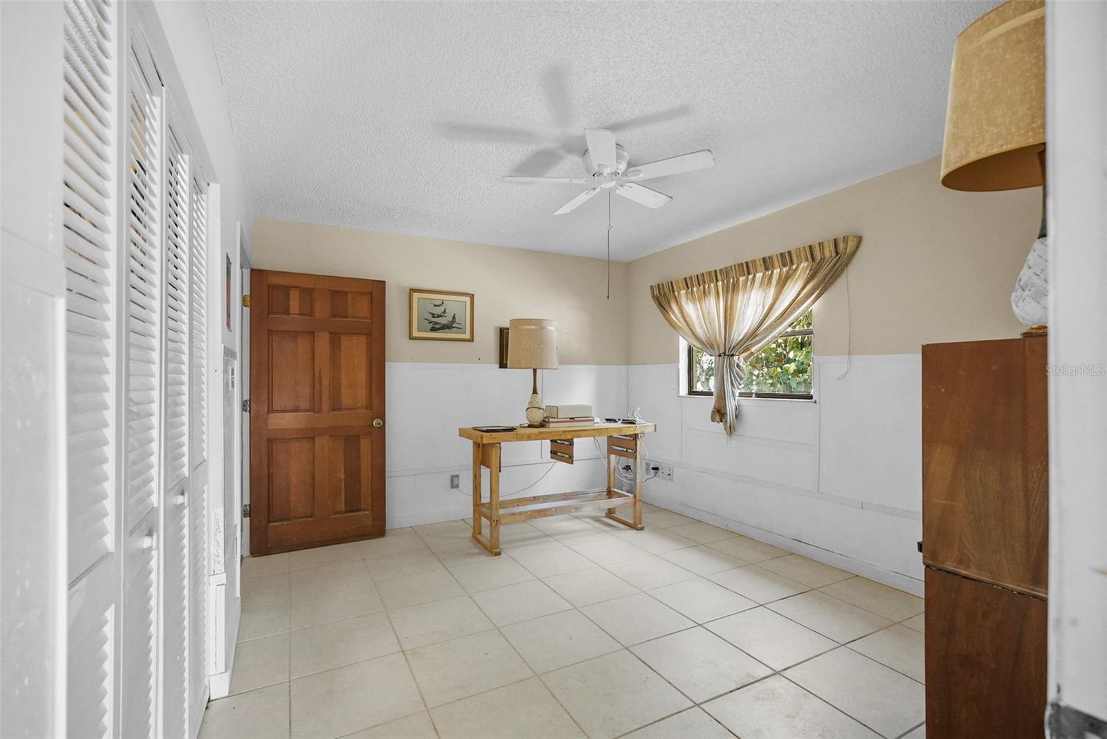 Image 11 of 46 For 588 Bayview Drive