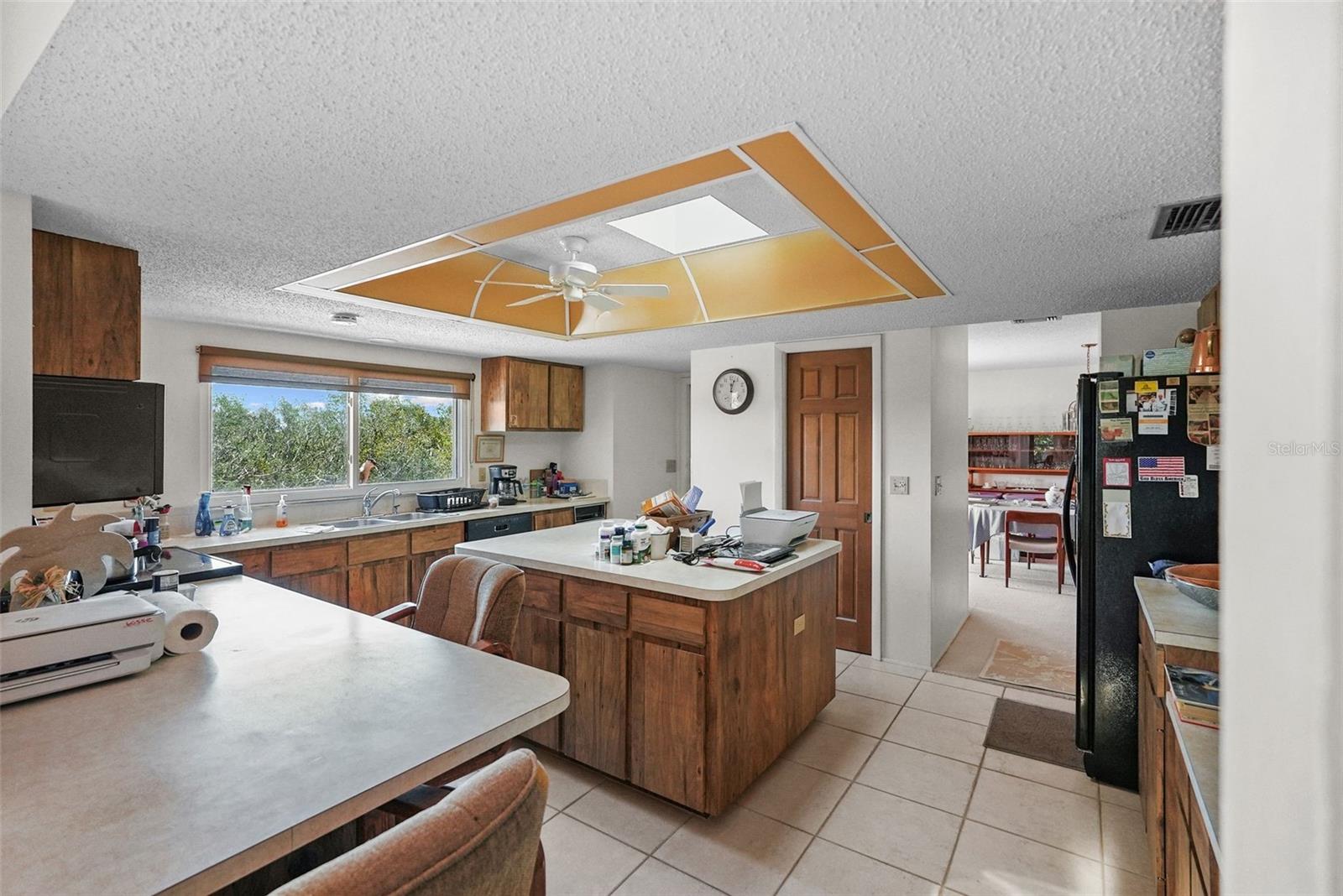 Image 16 of 46 For 588 Bayview Drive