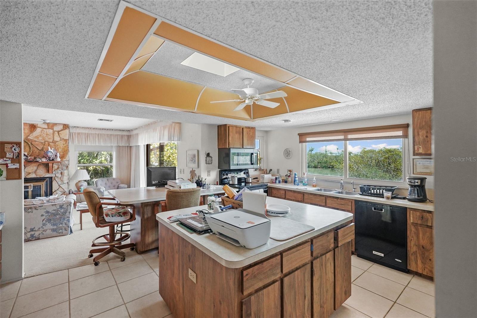 Image 17 of 46 For 588 Bayview Drive