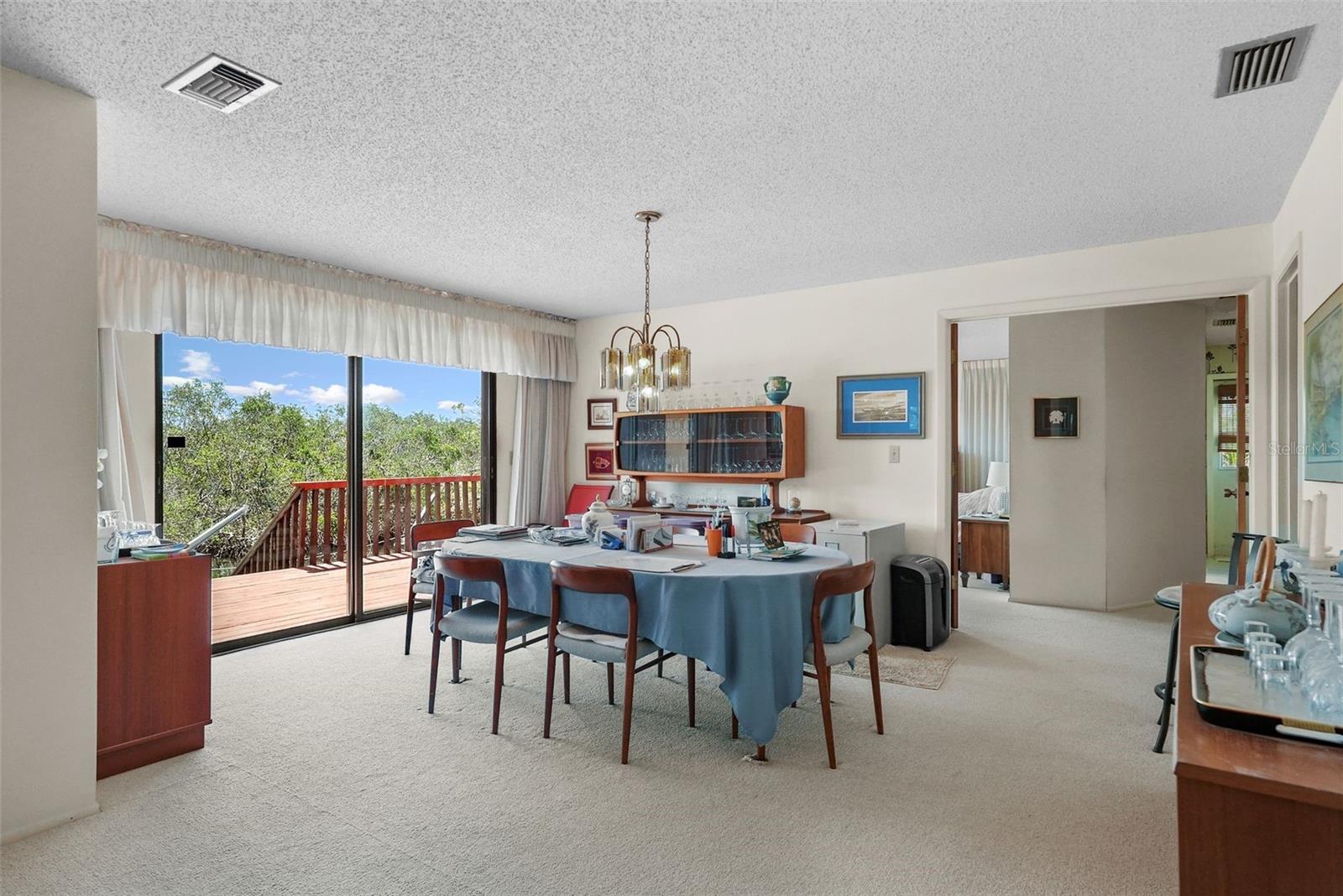 Image 23 of 46 For 588 Bayview Drive