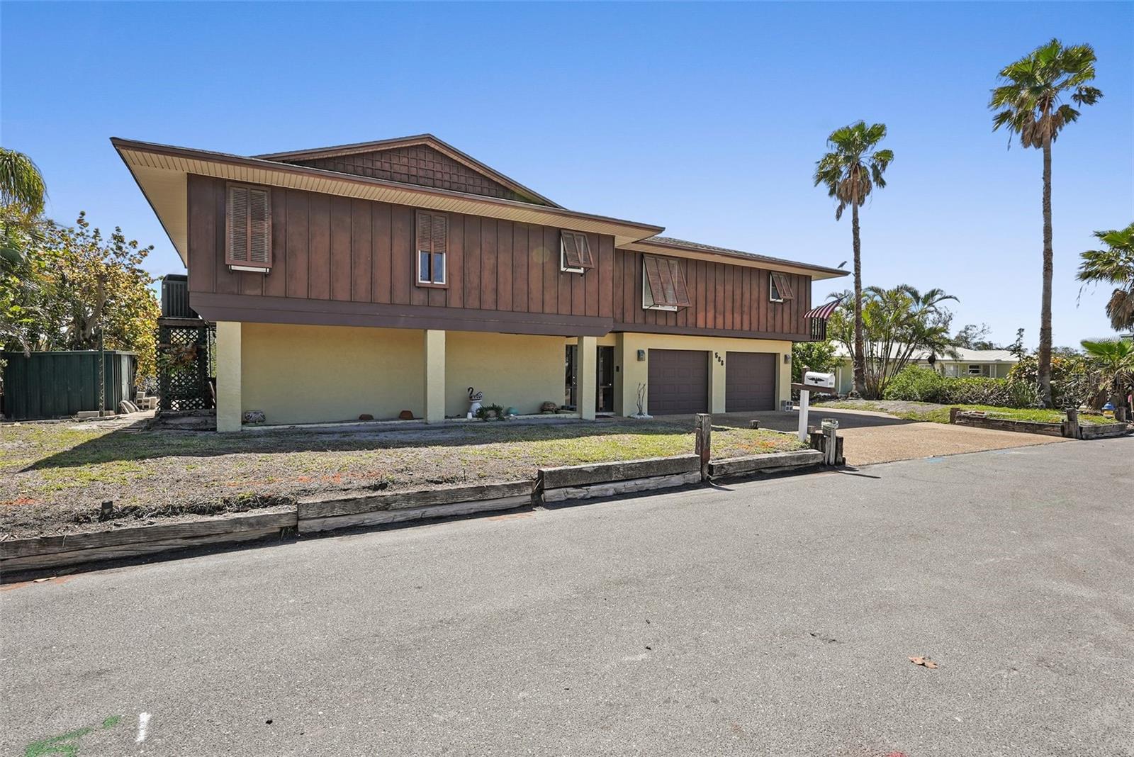 Image 3 of 46 For 588 Bayview Drive