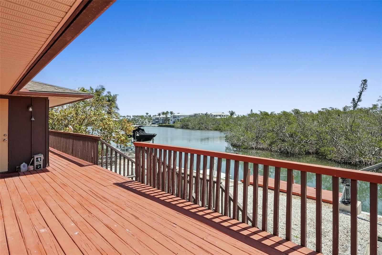 Image 33 of 46 For 588 Bayview Drive