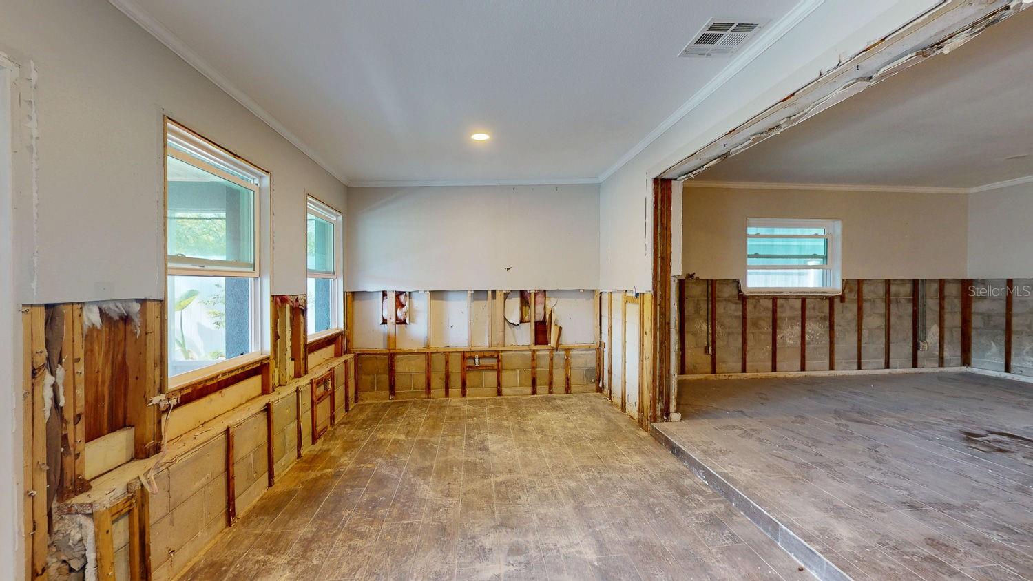 Image 23 of 51 For 4511 Huntington Street Ne
