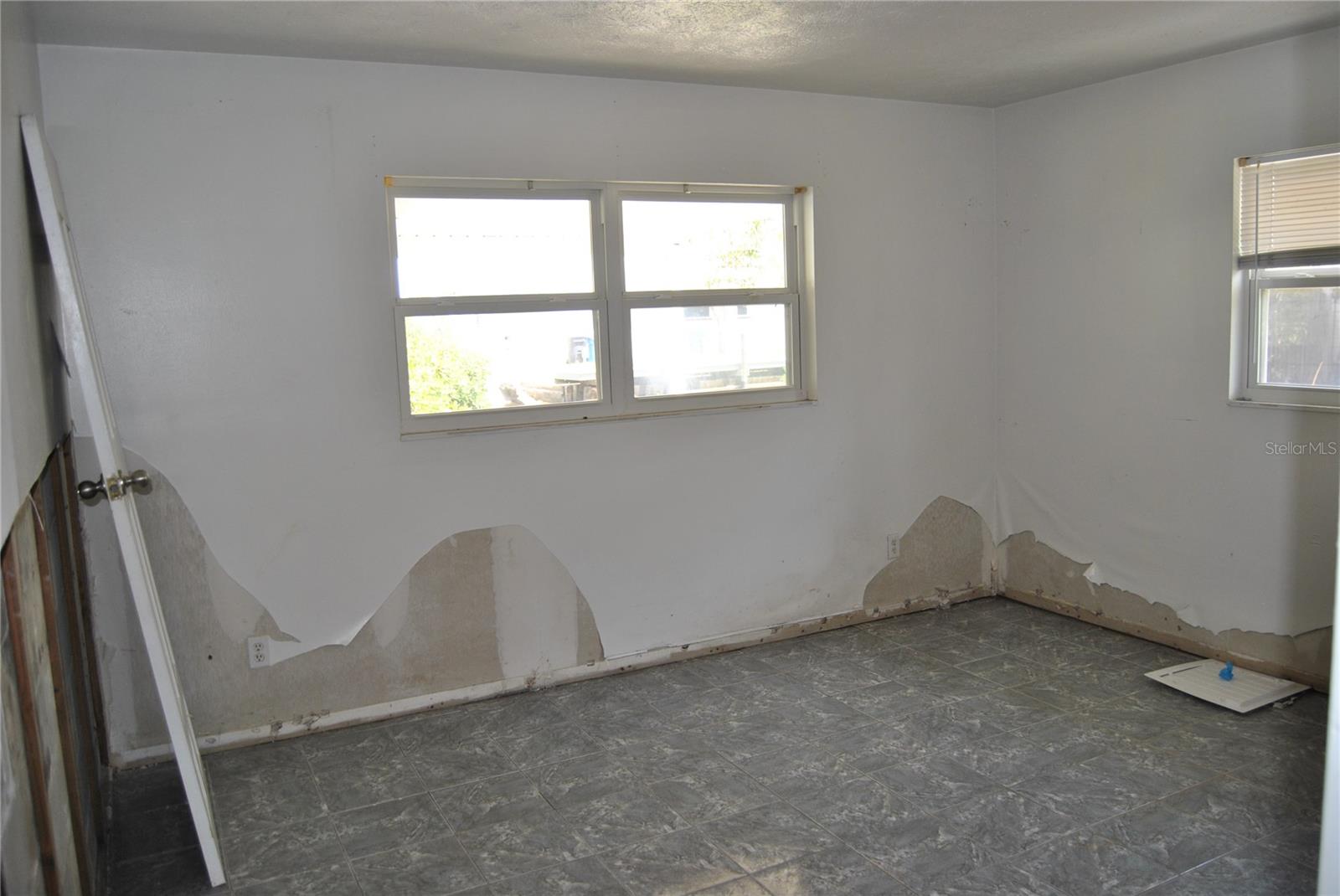 Image 10 of 13 For 119 18th Street Nw