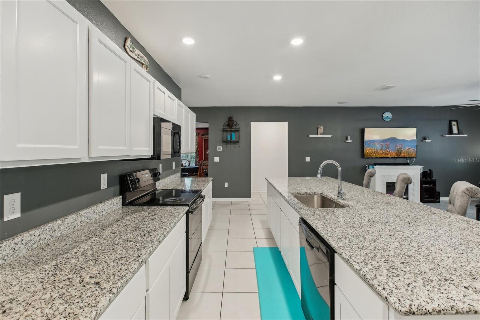Image 12 of 58 For 4 Crossandra Court W