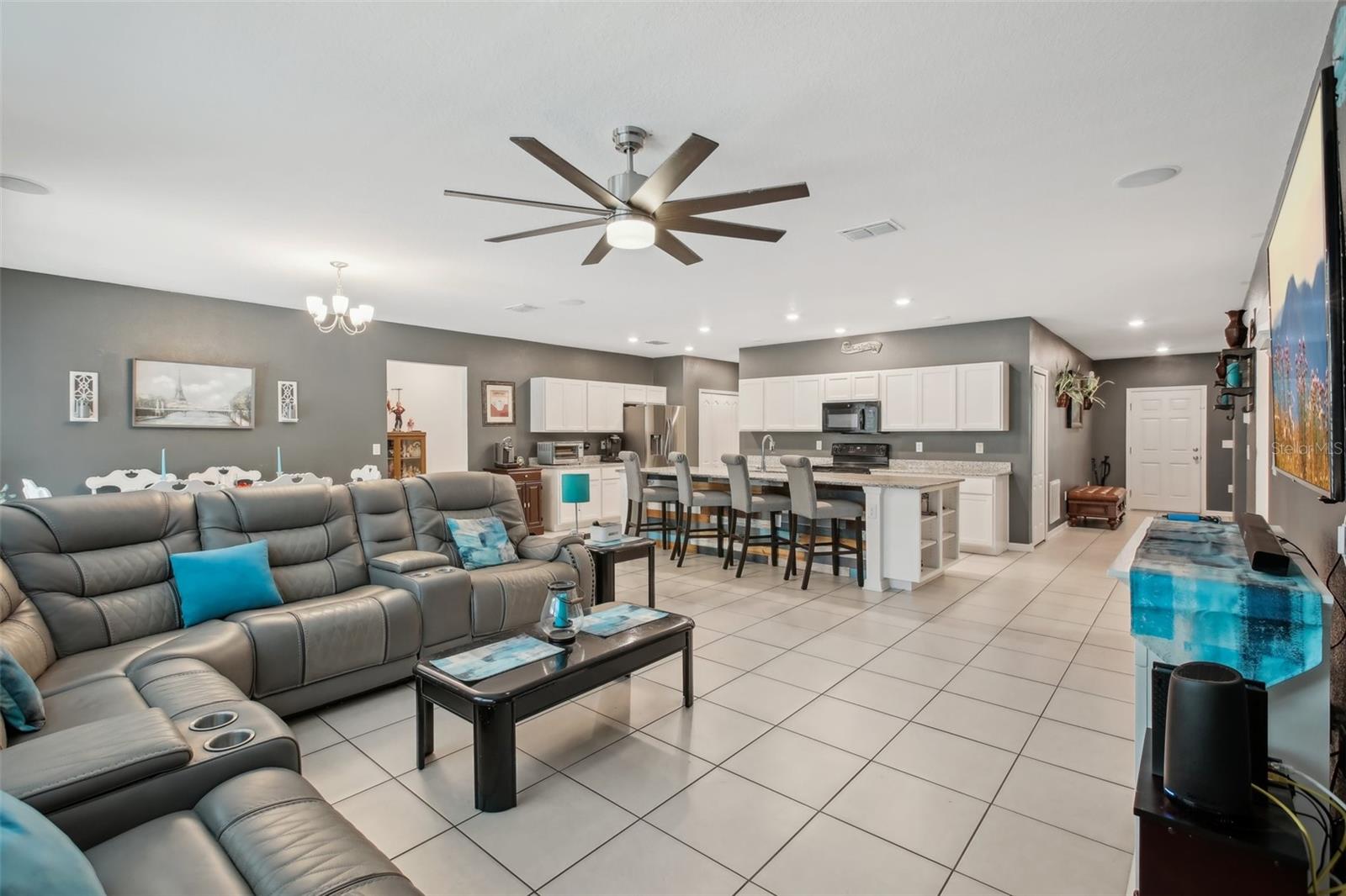 Image 19 of 58 For 4 Crossandra Court W