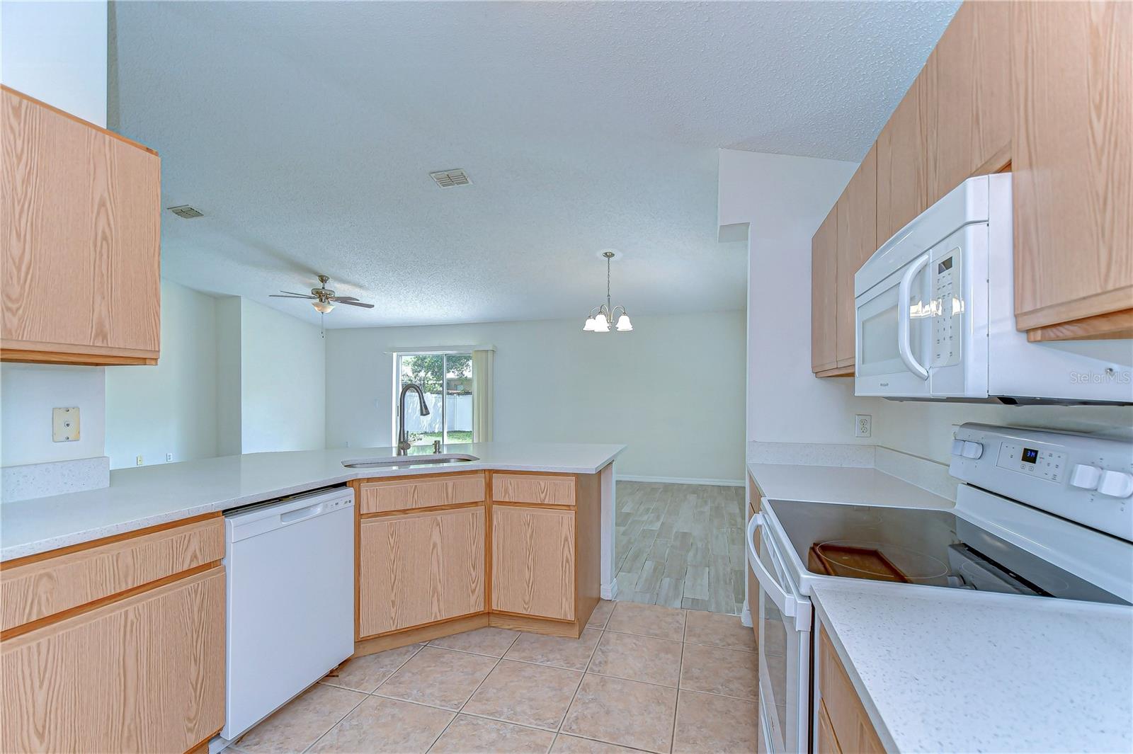 Image 12 of 48 For 18303 Elmhurst Lane