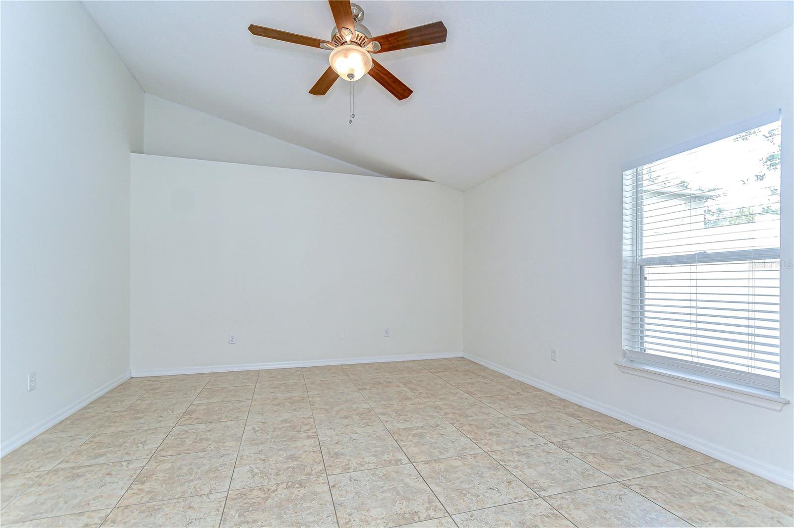 Image 25 of 48 For 18303 Elmhurst Lane