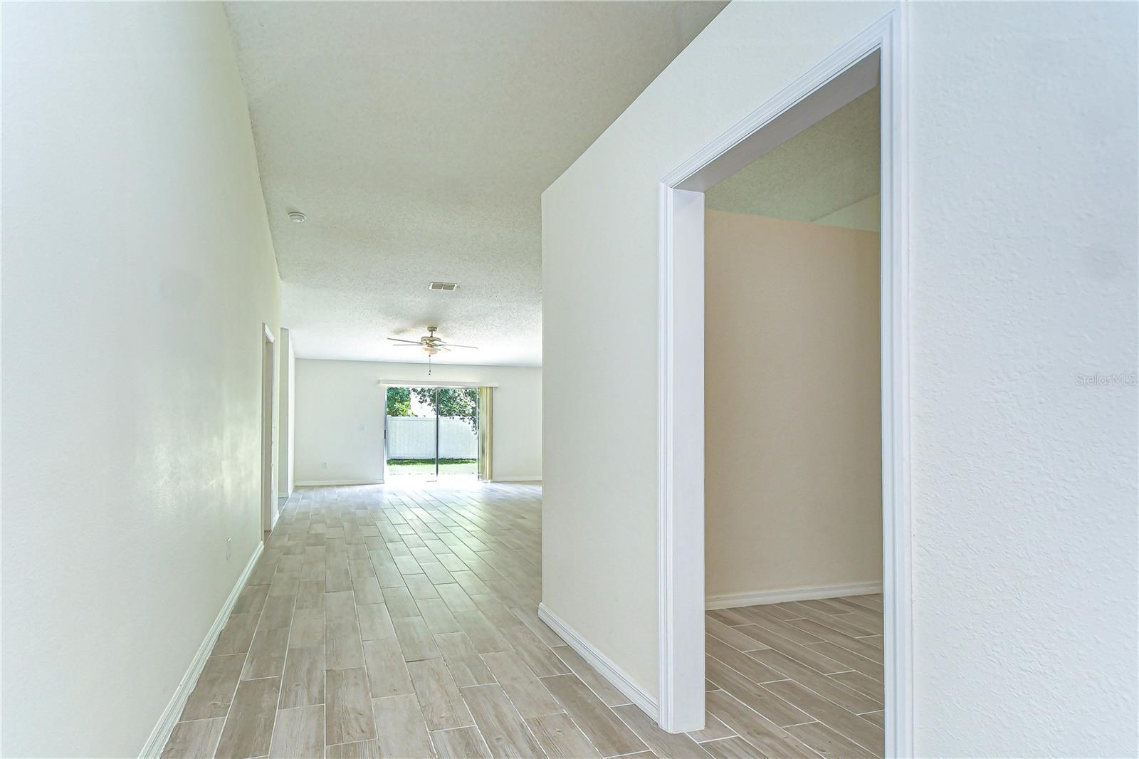 Image 26 of 48 For 18303 Elmhurst Lane