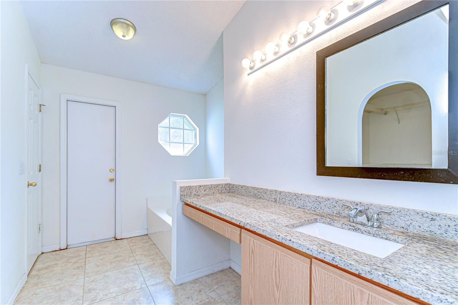 Image 33 of 48 For 18303 Elmhurst Lane