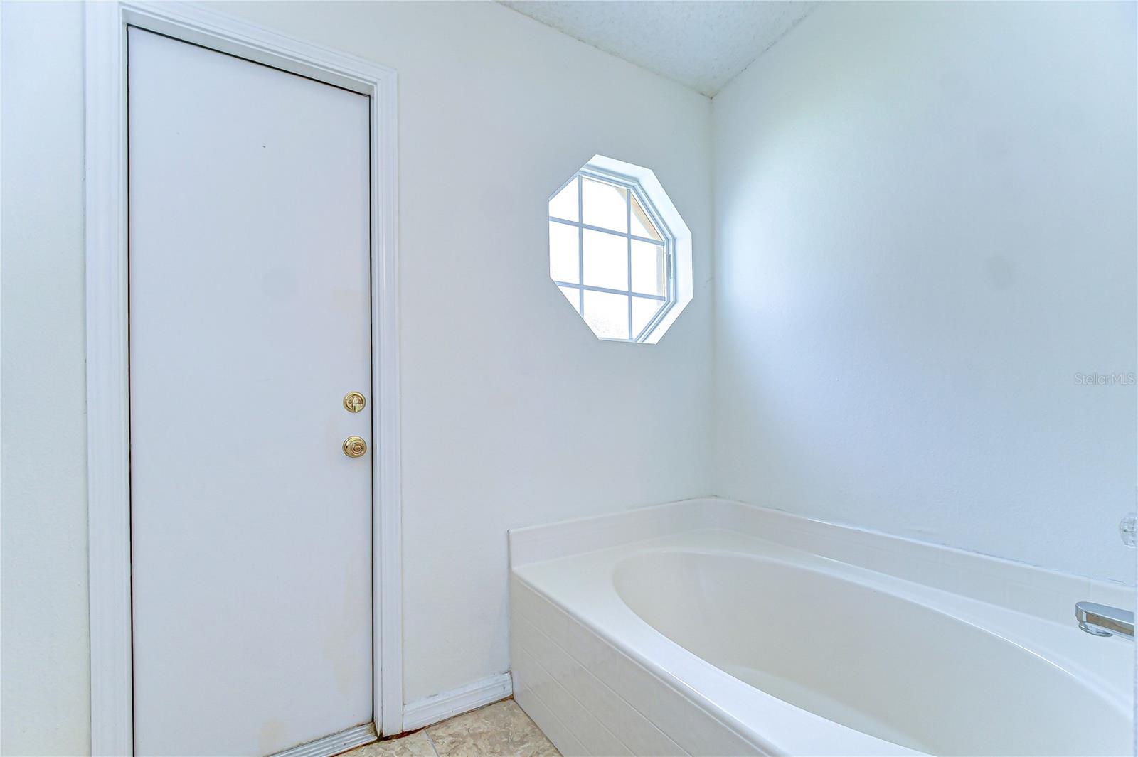 Image 35 of 48 For 18303 Elmhurst Lane