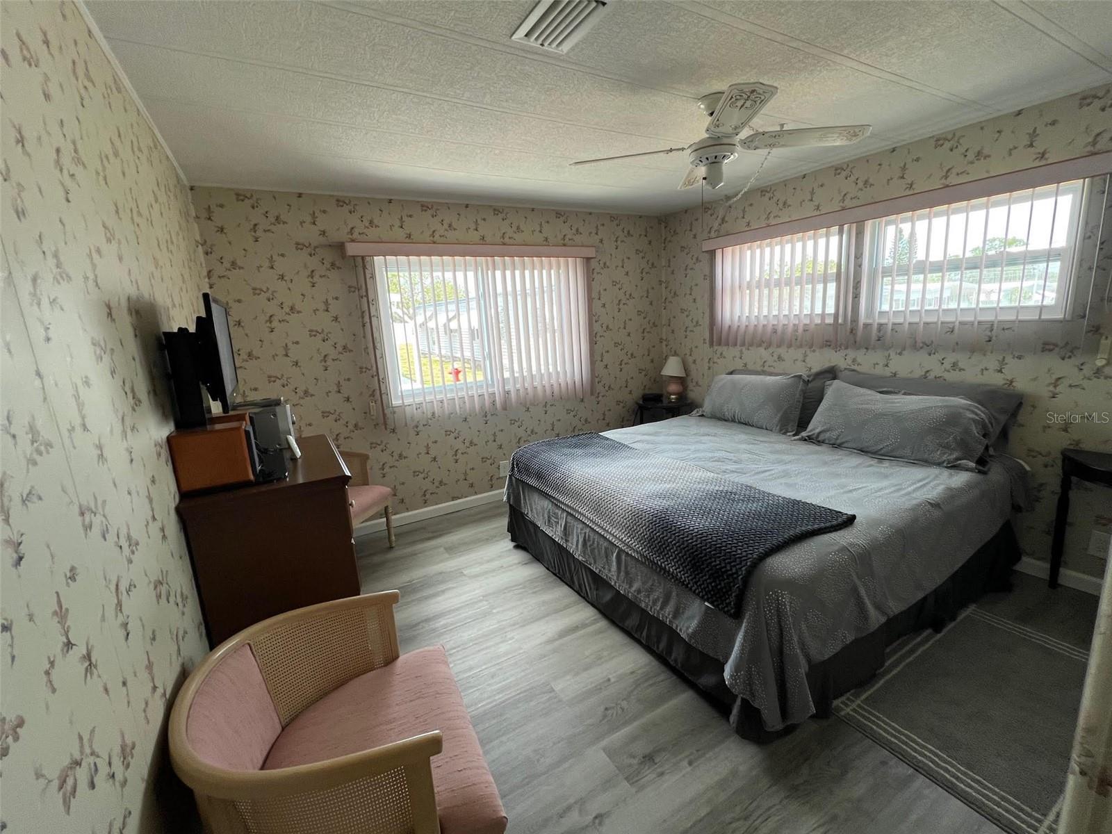 Image 20 of 28 For 210 Royal Palm Circle