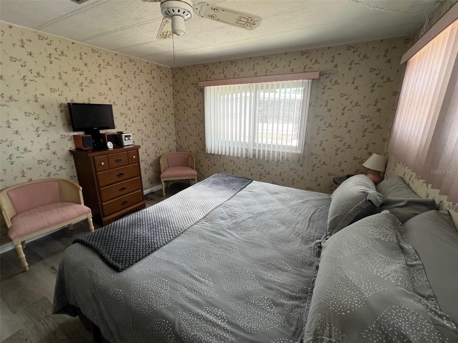 Image 21 of 28 For 210 Royal Palm Circle