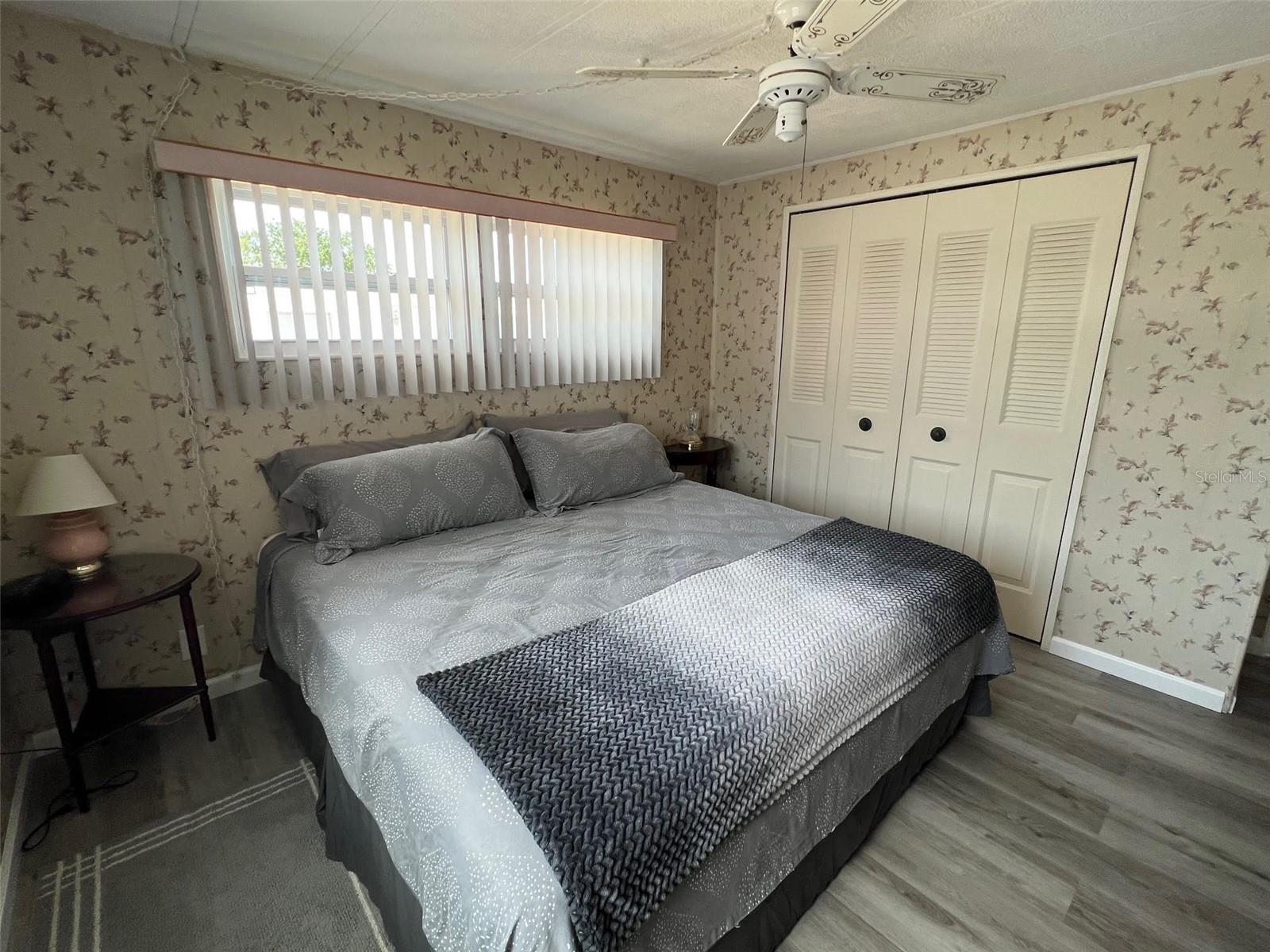 Image 22 of 28 For 210 Royal Palm Circle