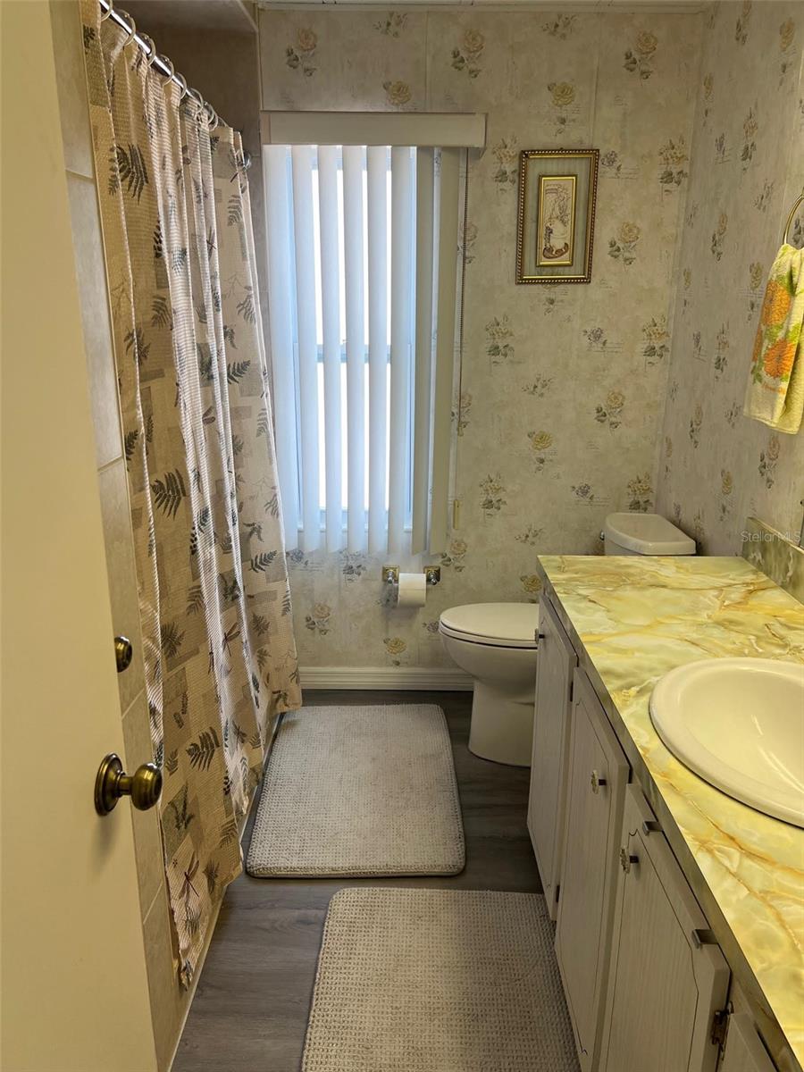 Image 23 of 28 For 210 Royal Palm Circle