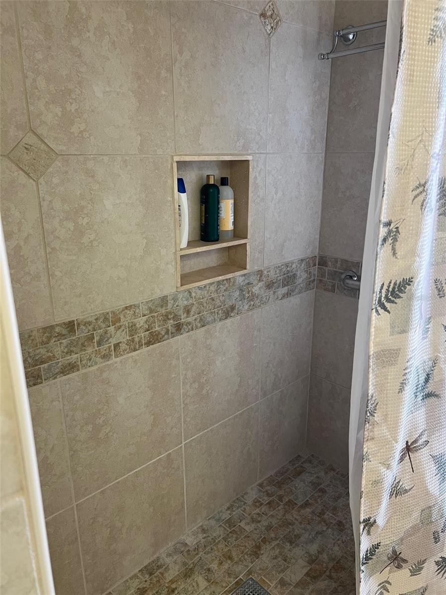Image 26 of 28 For 210 Royal Palm Circle
