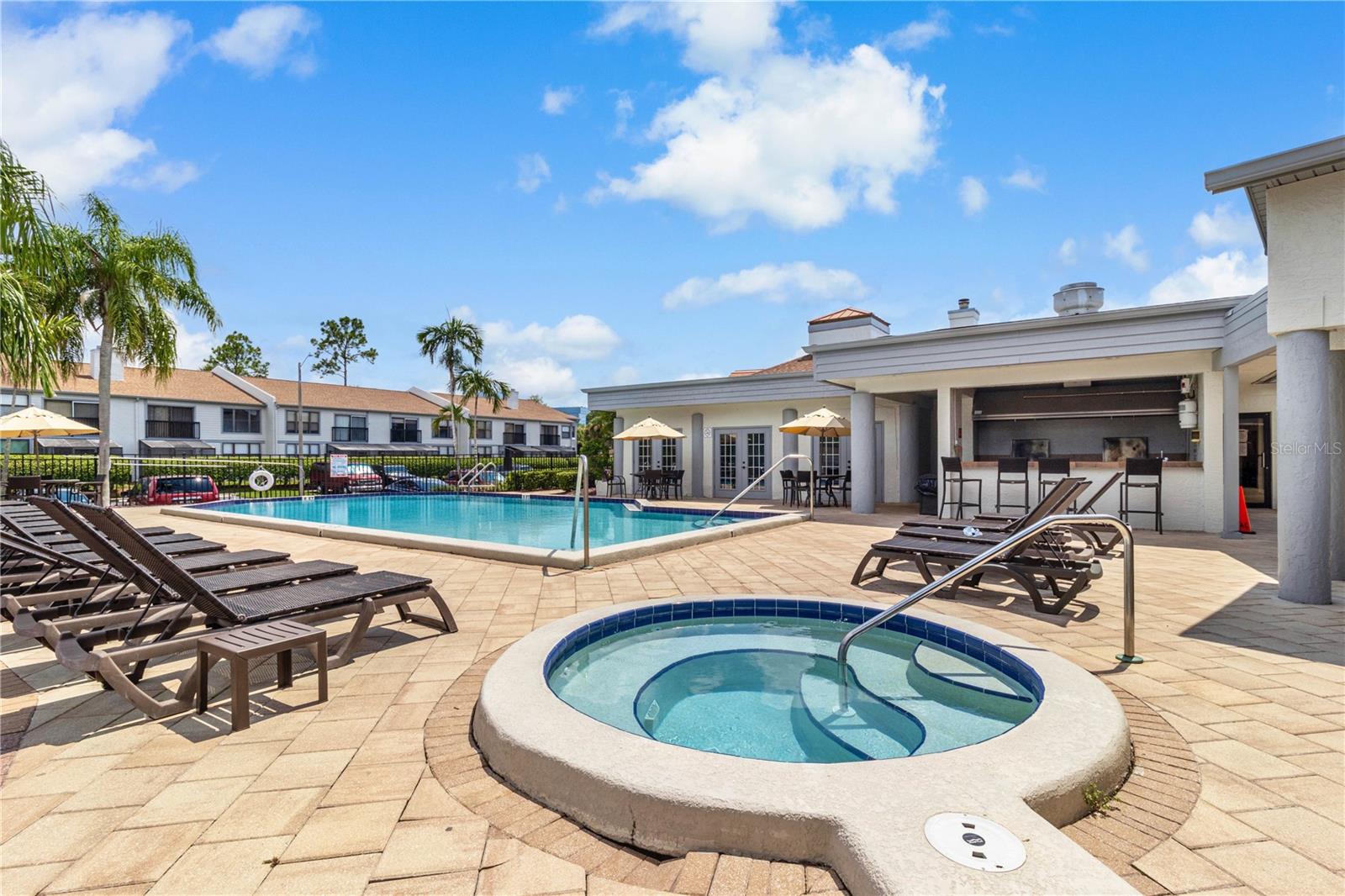Image 44 of 49 For 2073 Skimmer Court W 211