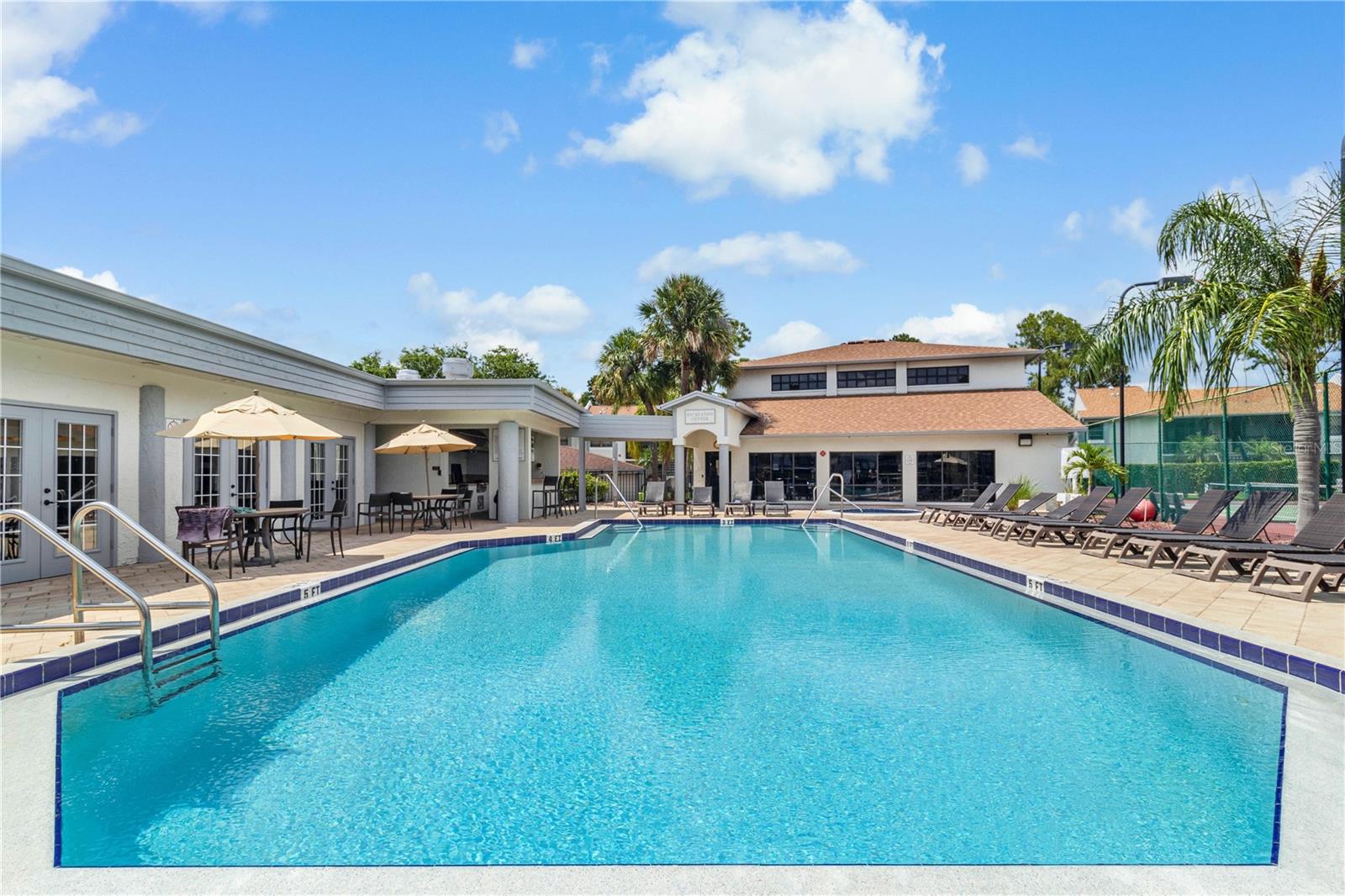 Image 45 of 49 For 2073 Skimmer Court W 211
