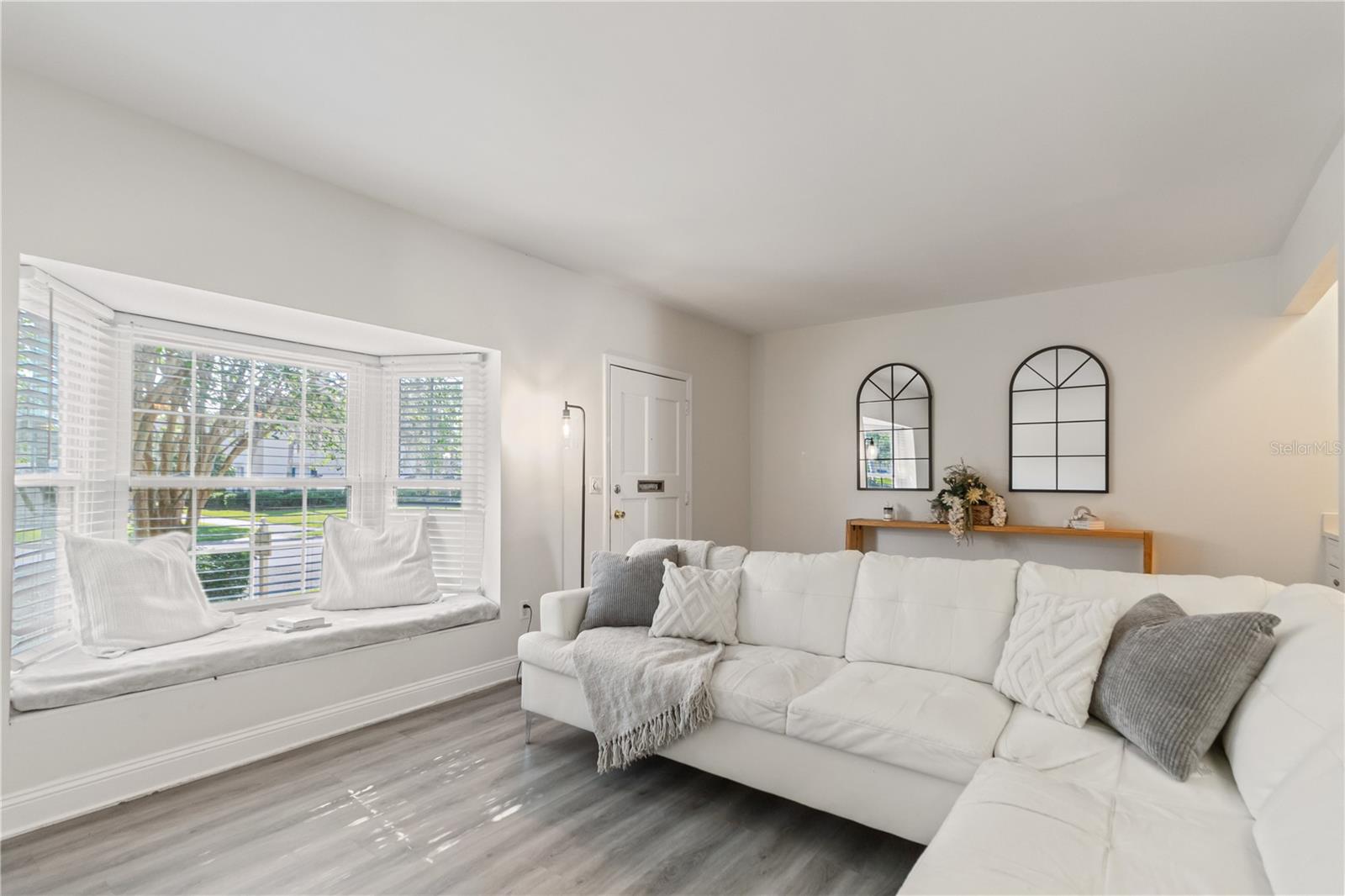Image 8 of 24 For 10309 Carrollwood Lane 11