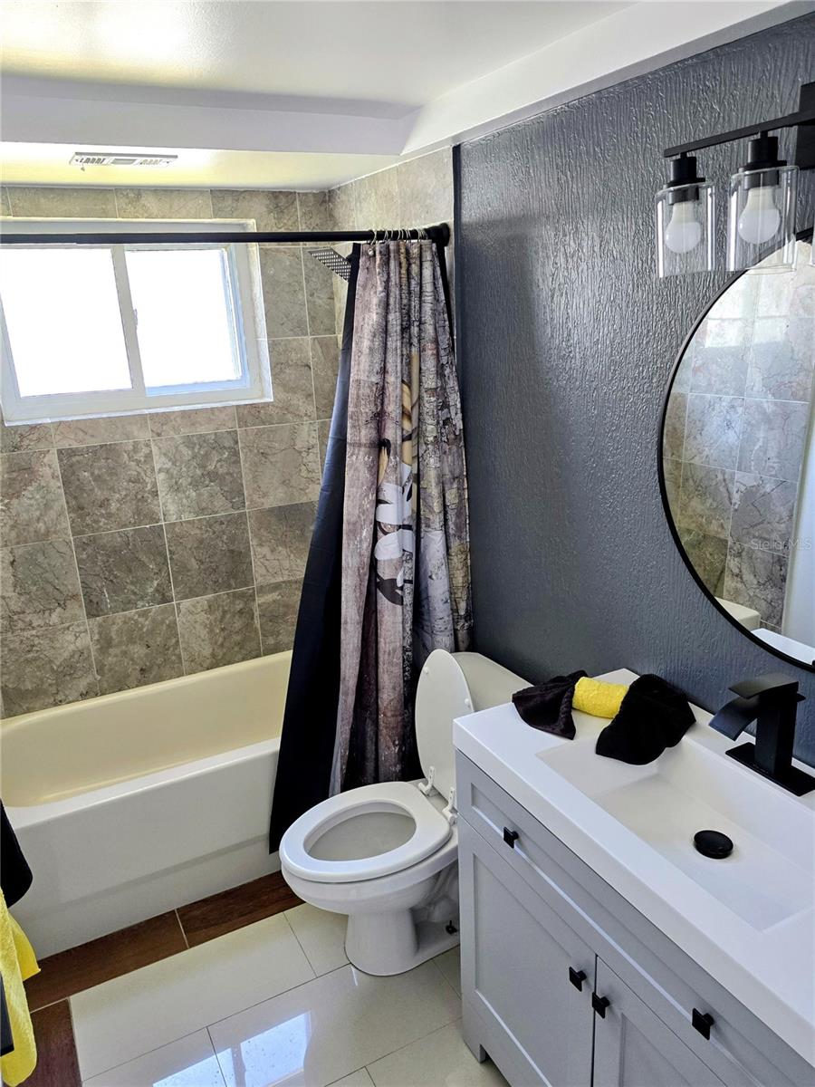 Image 11 of 14 For 3532 Overland Drive