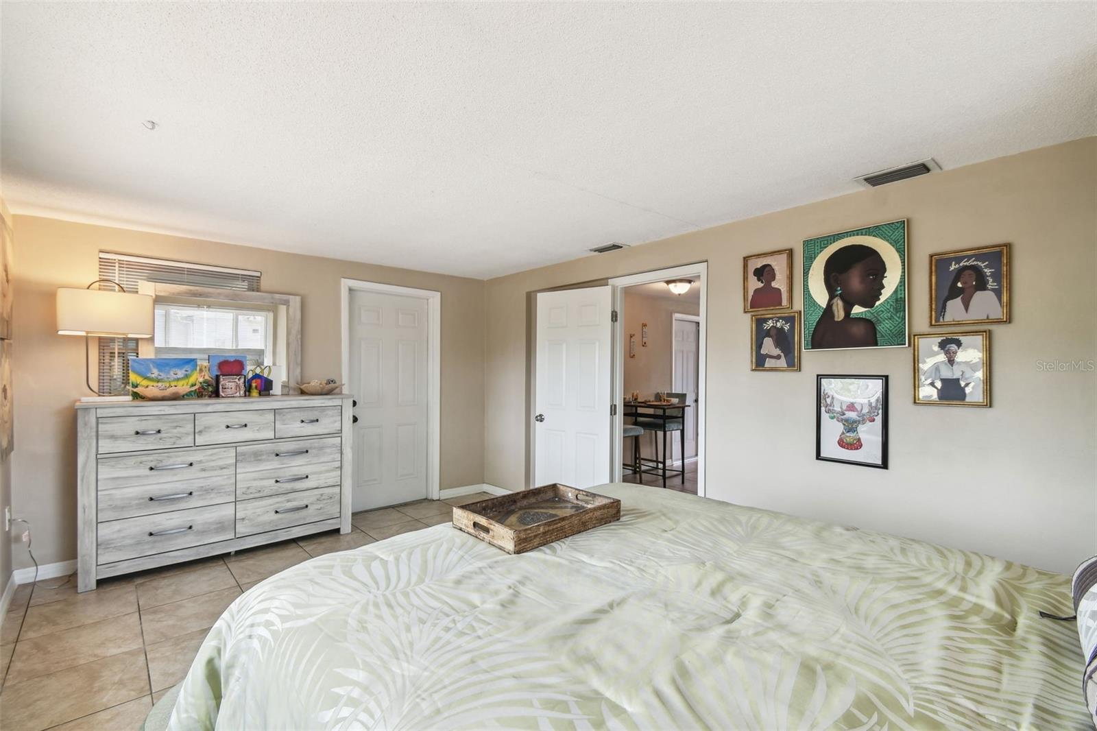 Image 17 of 26 For 10817 Kingsbridge Road