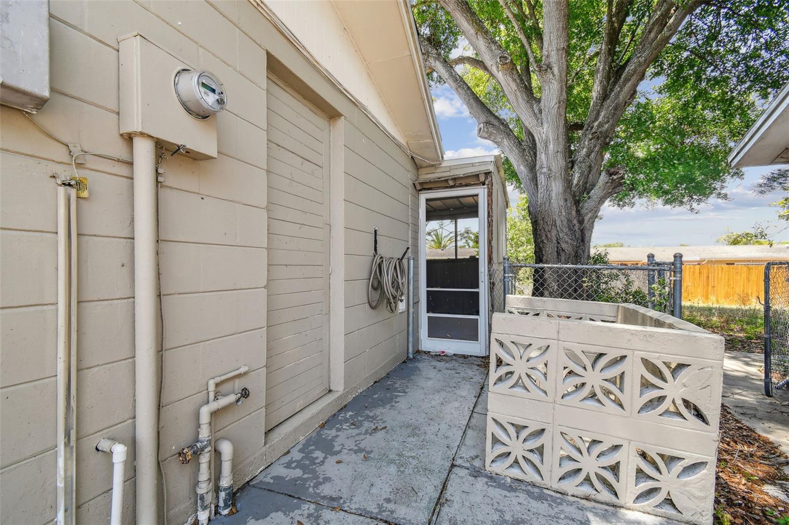 Image 18 of 26 For 10817 Kingsbridge Road