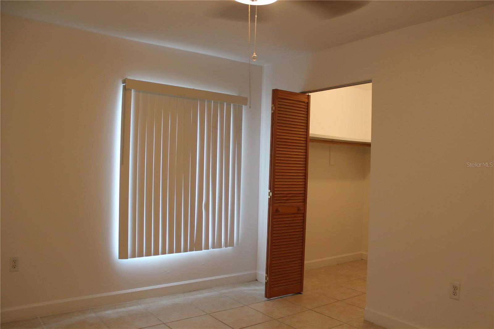 Image 3 of 9 For 3832 Lake Drive 116