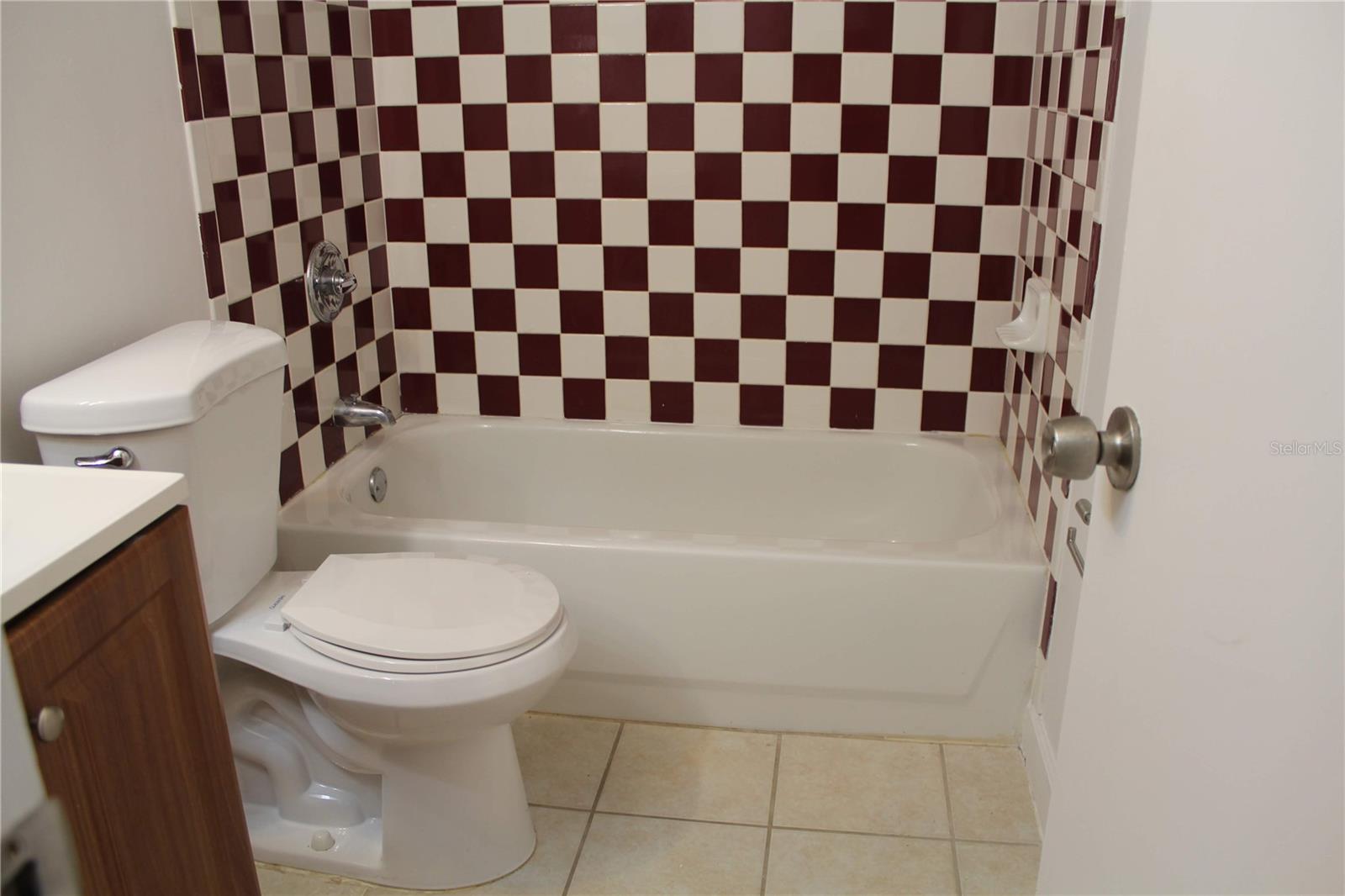 Image 5 of 9 For 3832 Lake Drive 116